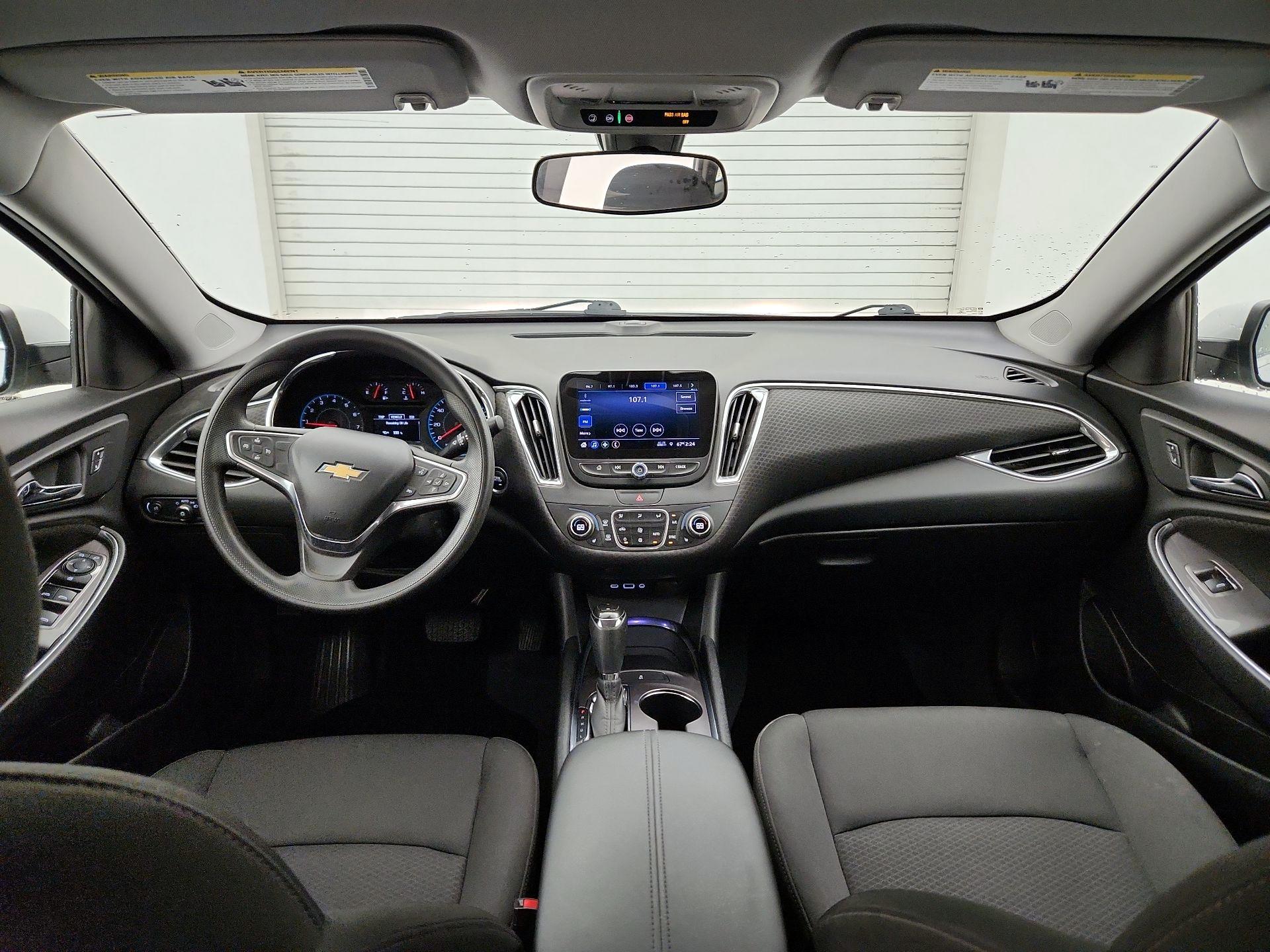 Thumbnail: 2019 Chevrolet Malibu - 9