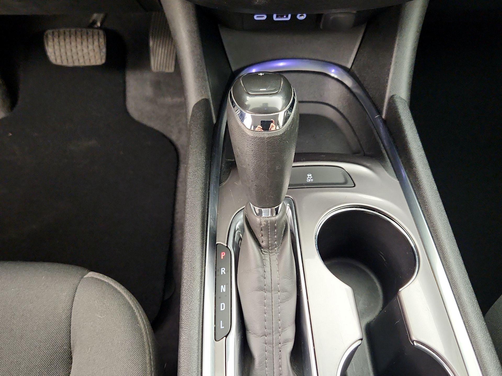 Thumbnail: 2019 Chevrolet Malibu - 17