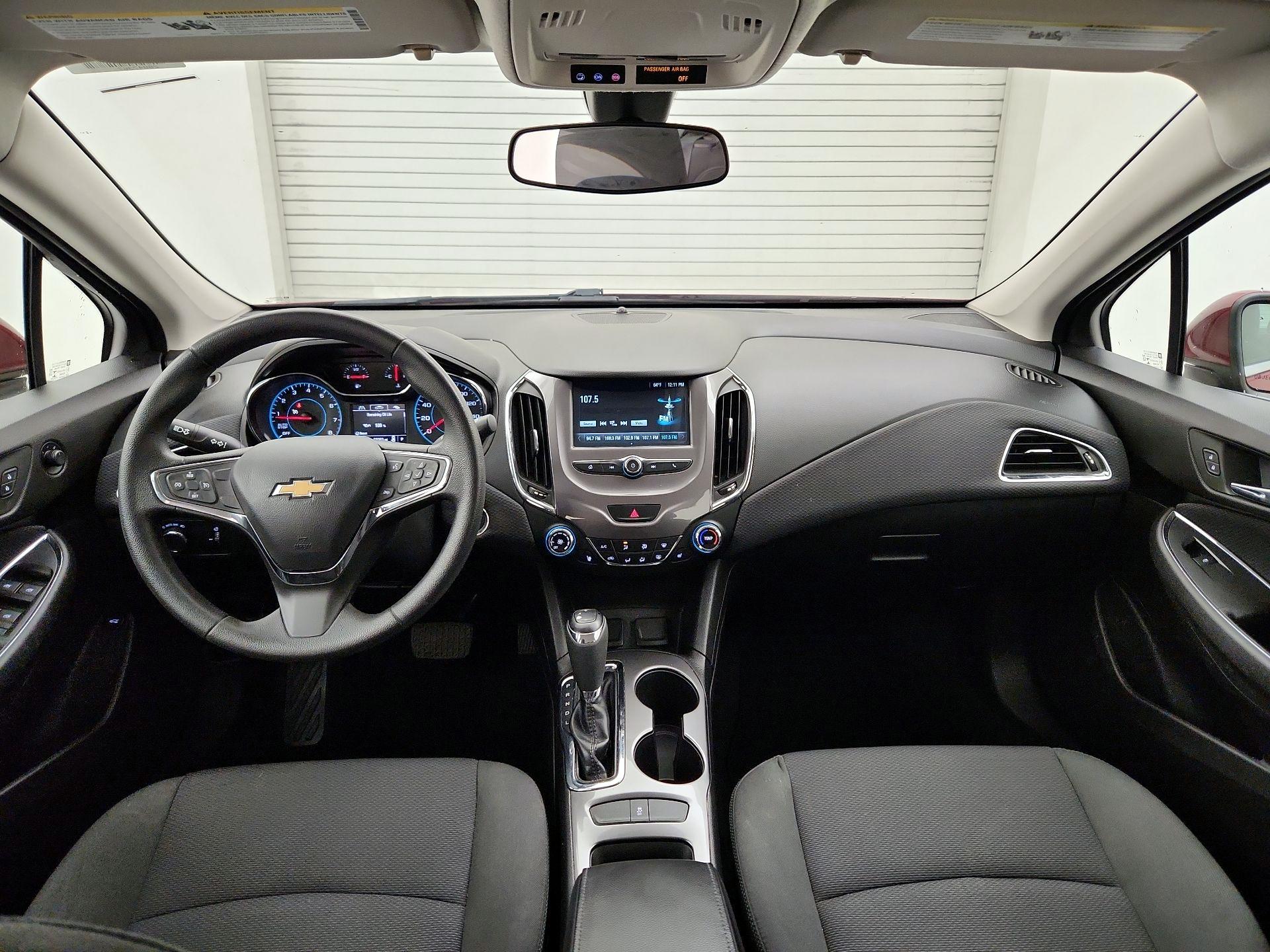 Thumbnail: 2018 Chevrolet Cruze - 9