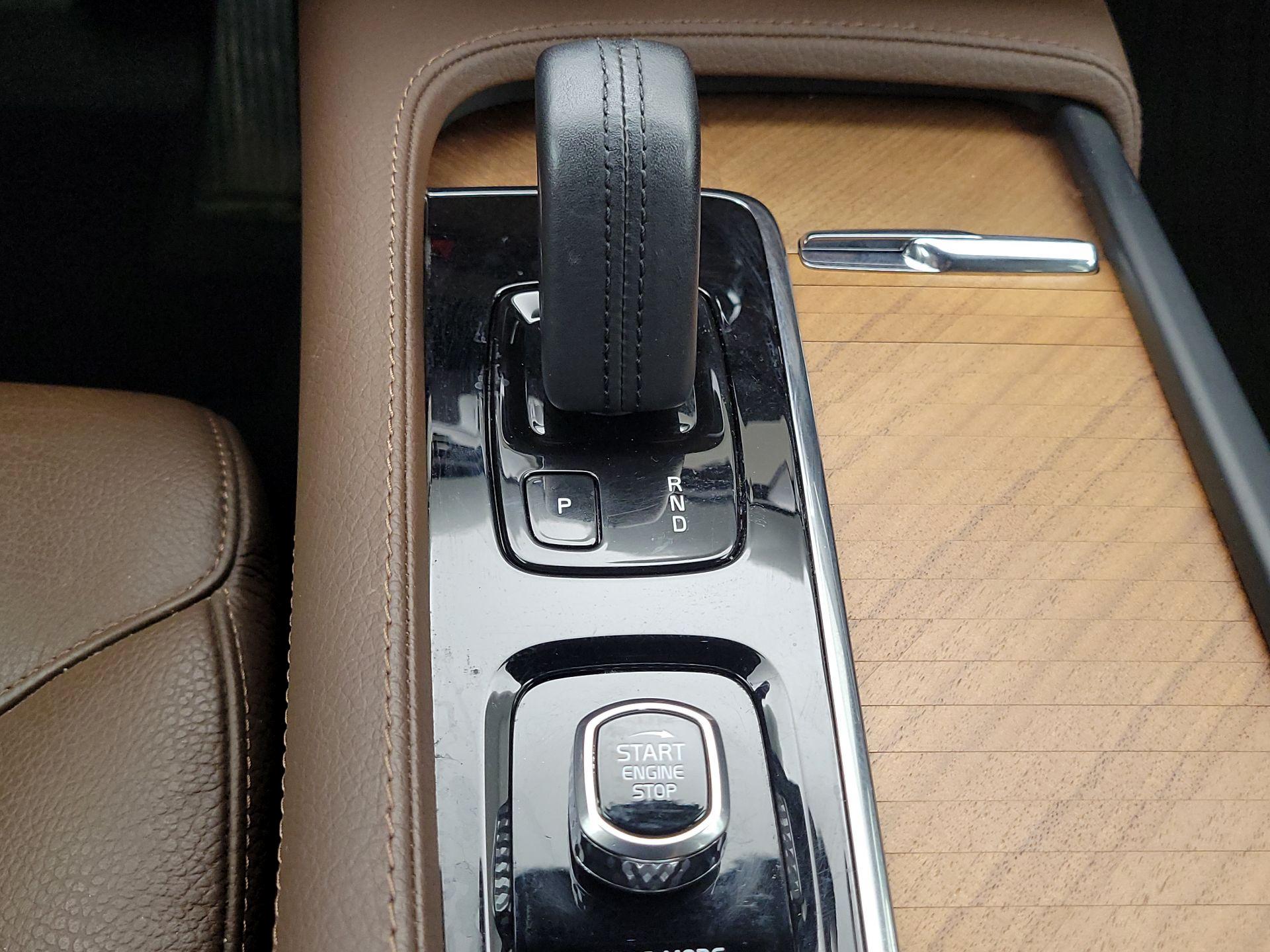 Thumbnail: 2021 Volvo XC90 - 18