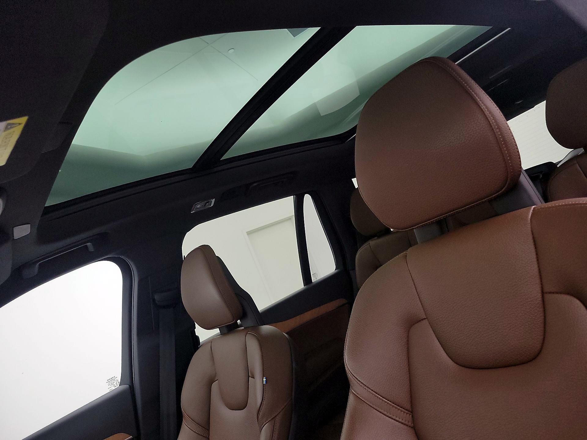 Thumbnail: 2021 Volvo XC90 - 20