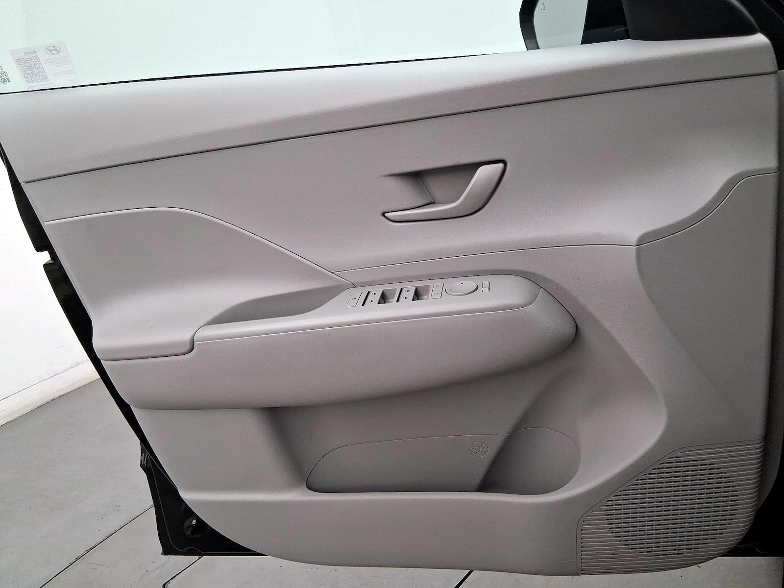 2025 Hyundai Kona SEL - Photo 13