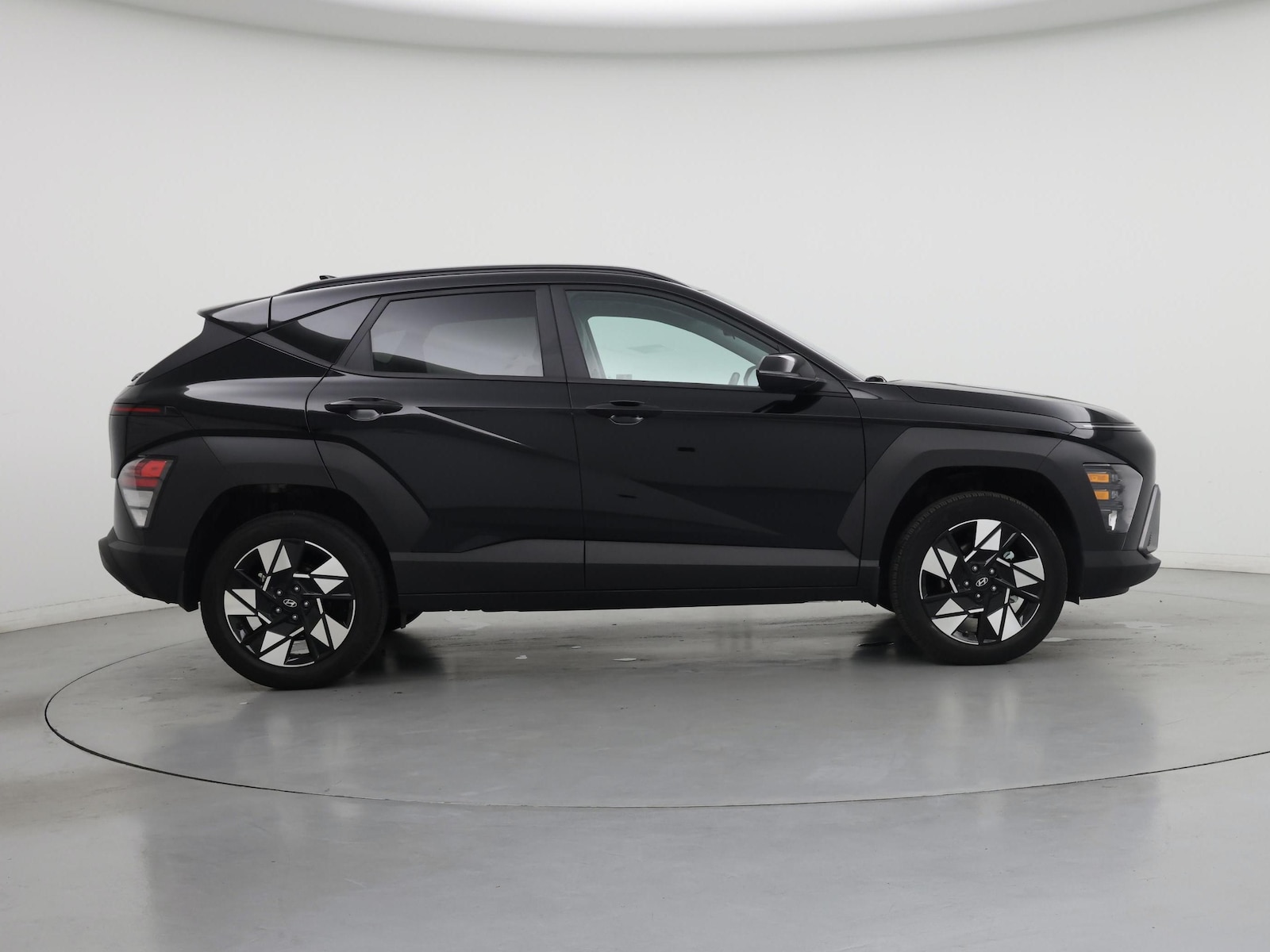 2025 Hyundai Kona SEL - Photo 8