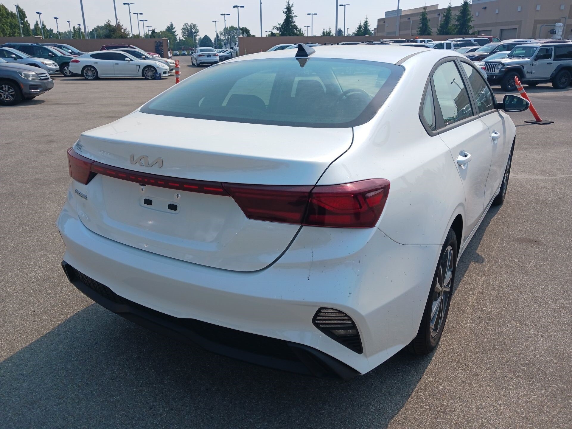 Thumbnail: 2024 Kia Forte - 3