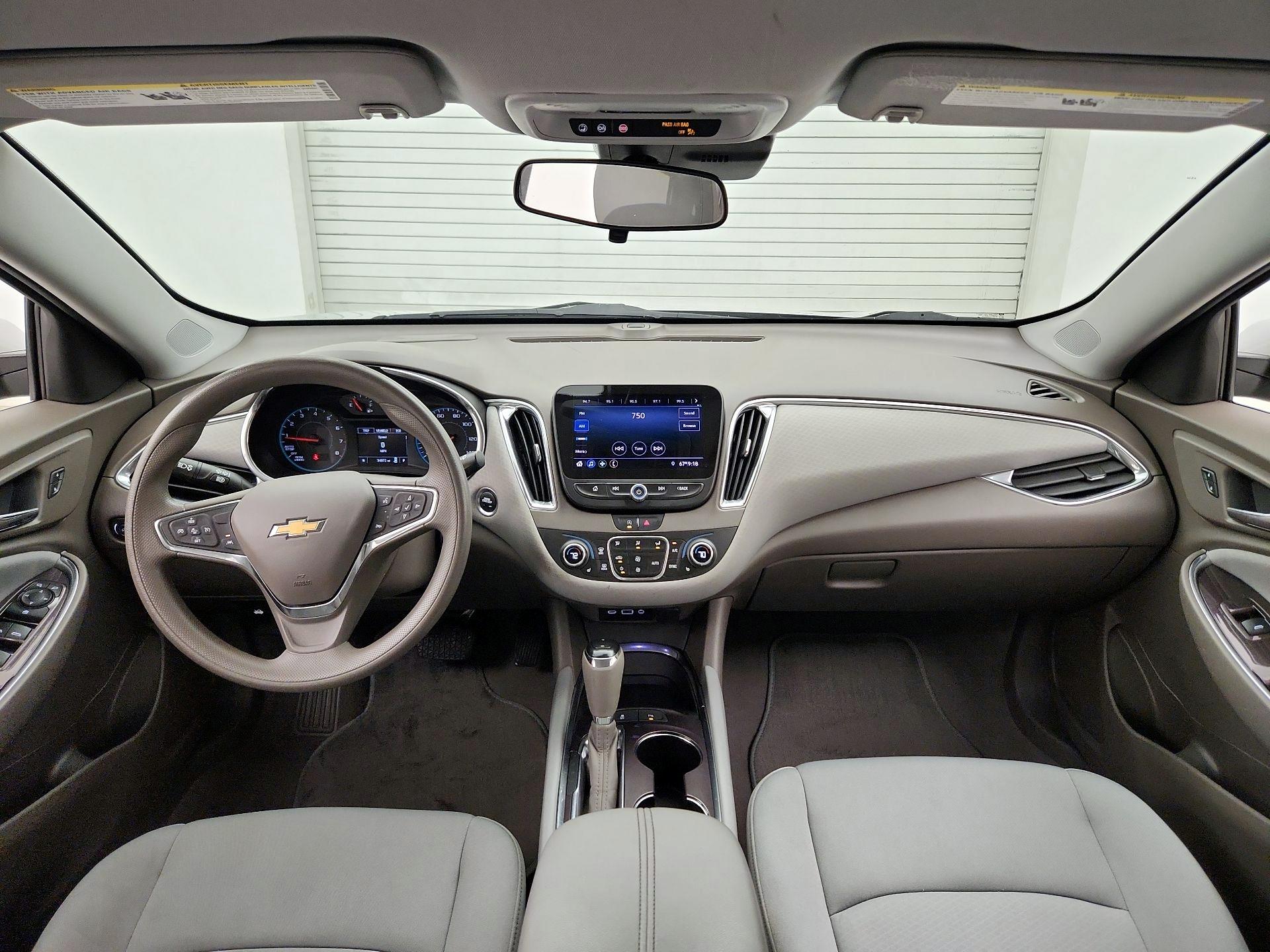 Thumbnail: 2020 Chevrolet Malibu - 9
