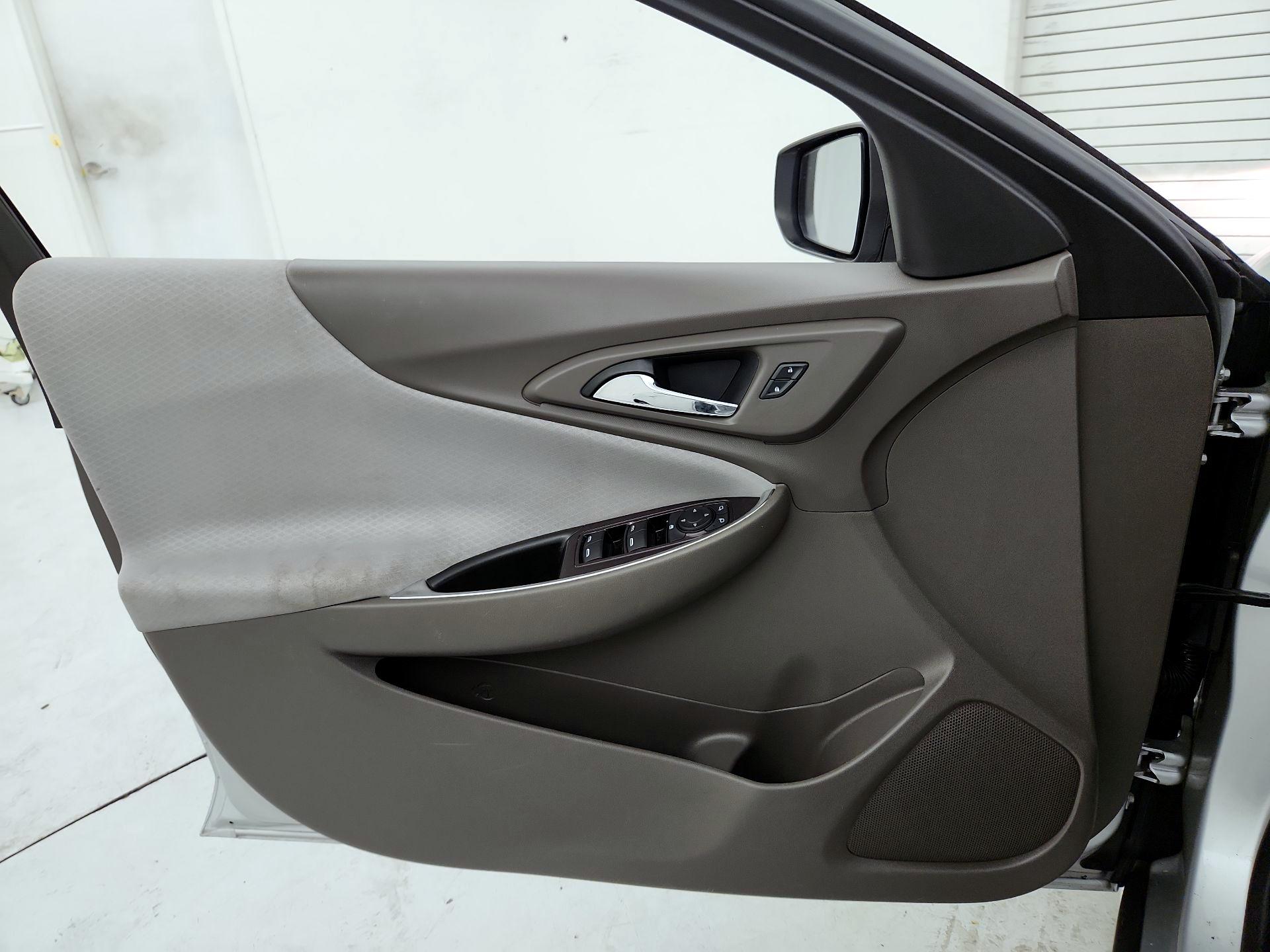 Thumbnail: 2020 Chevrolet Malibu - 12
