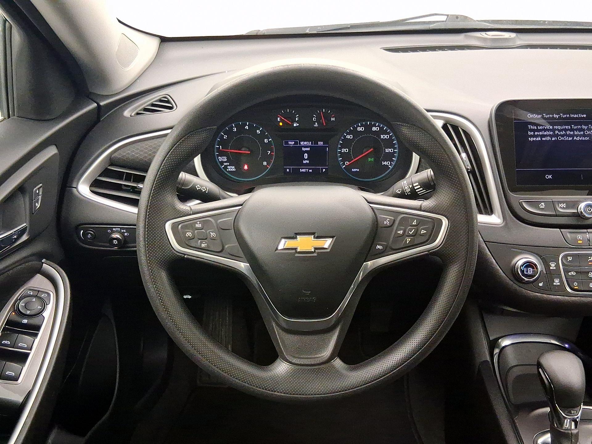 Thumbnail: 2022 Chevrolet Malibu - 10