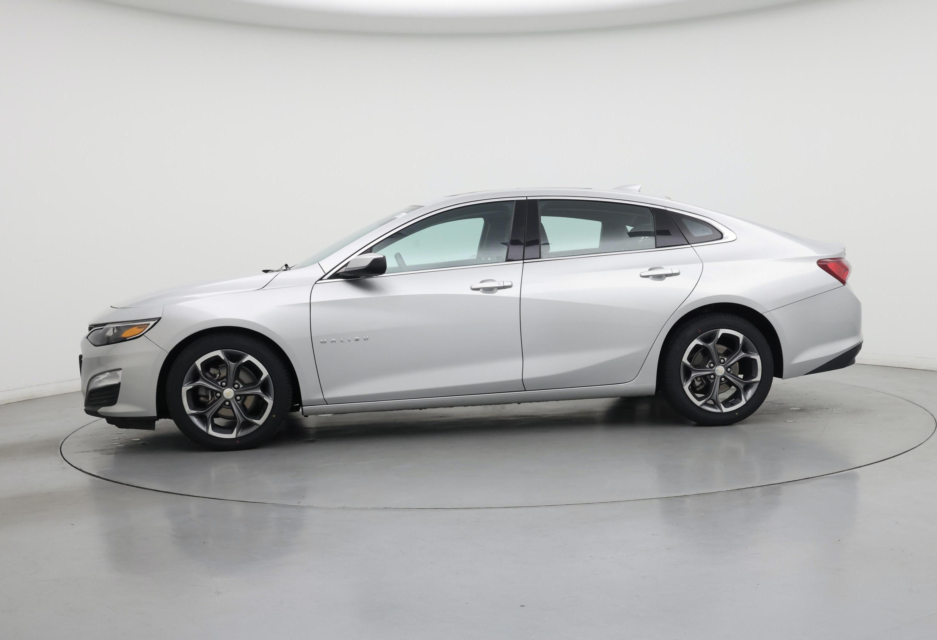Thumbnail: 2022 Chevrolet Malibu - 3