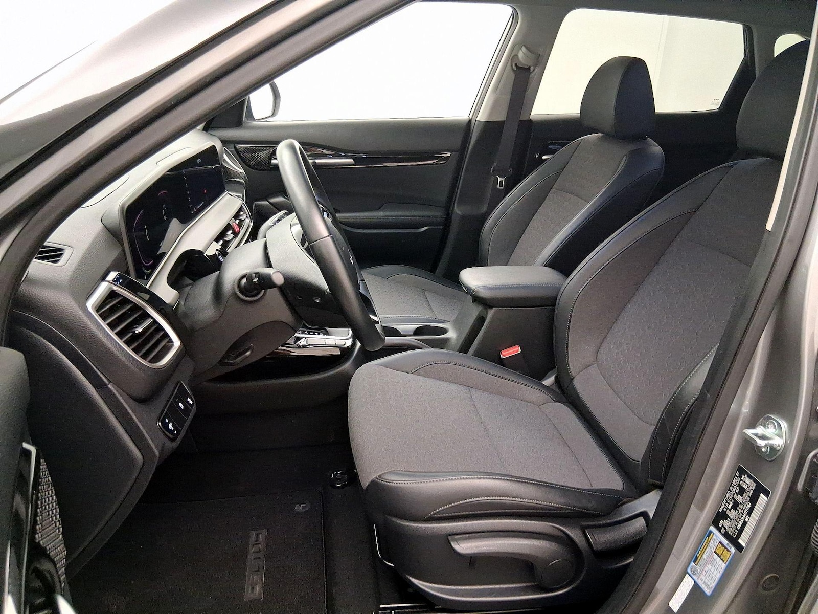 2025 Kia Seltos S - Photo 12