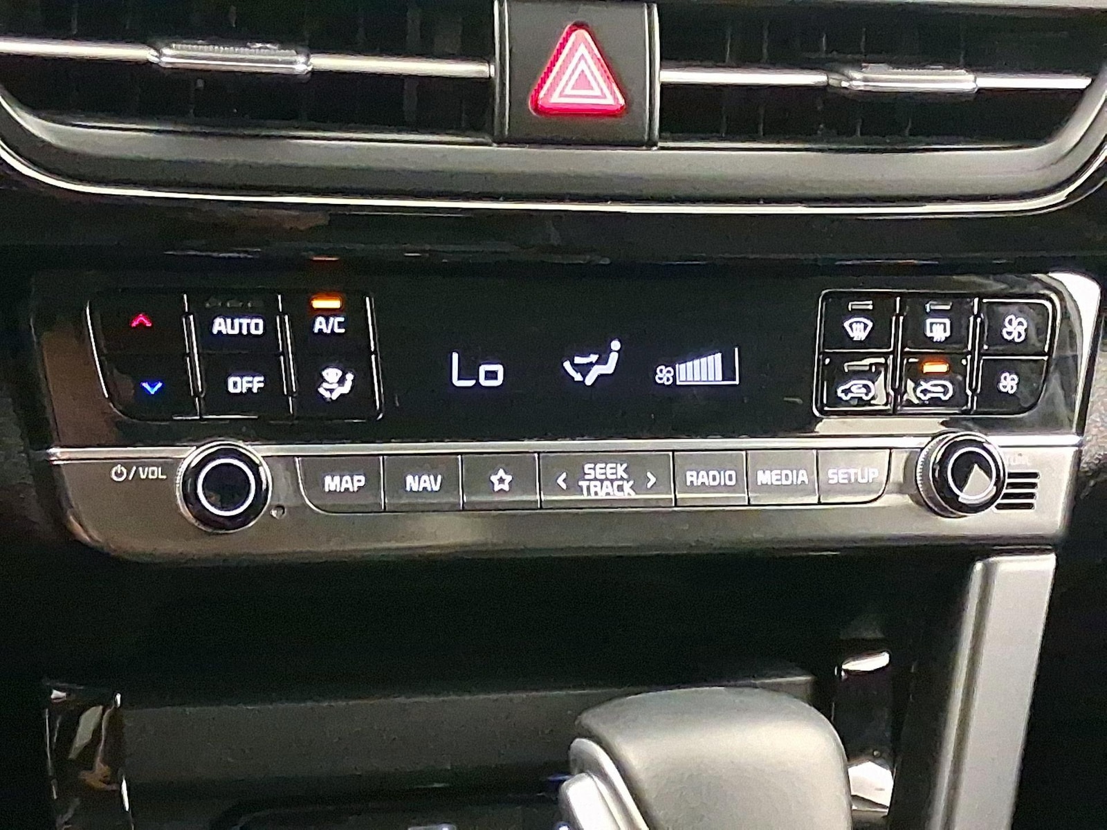 2025 Kia Seltos S - Photo 18