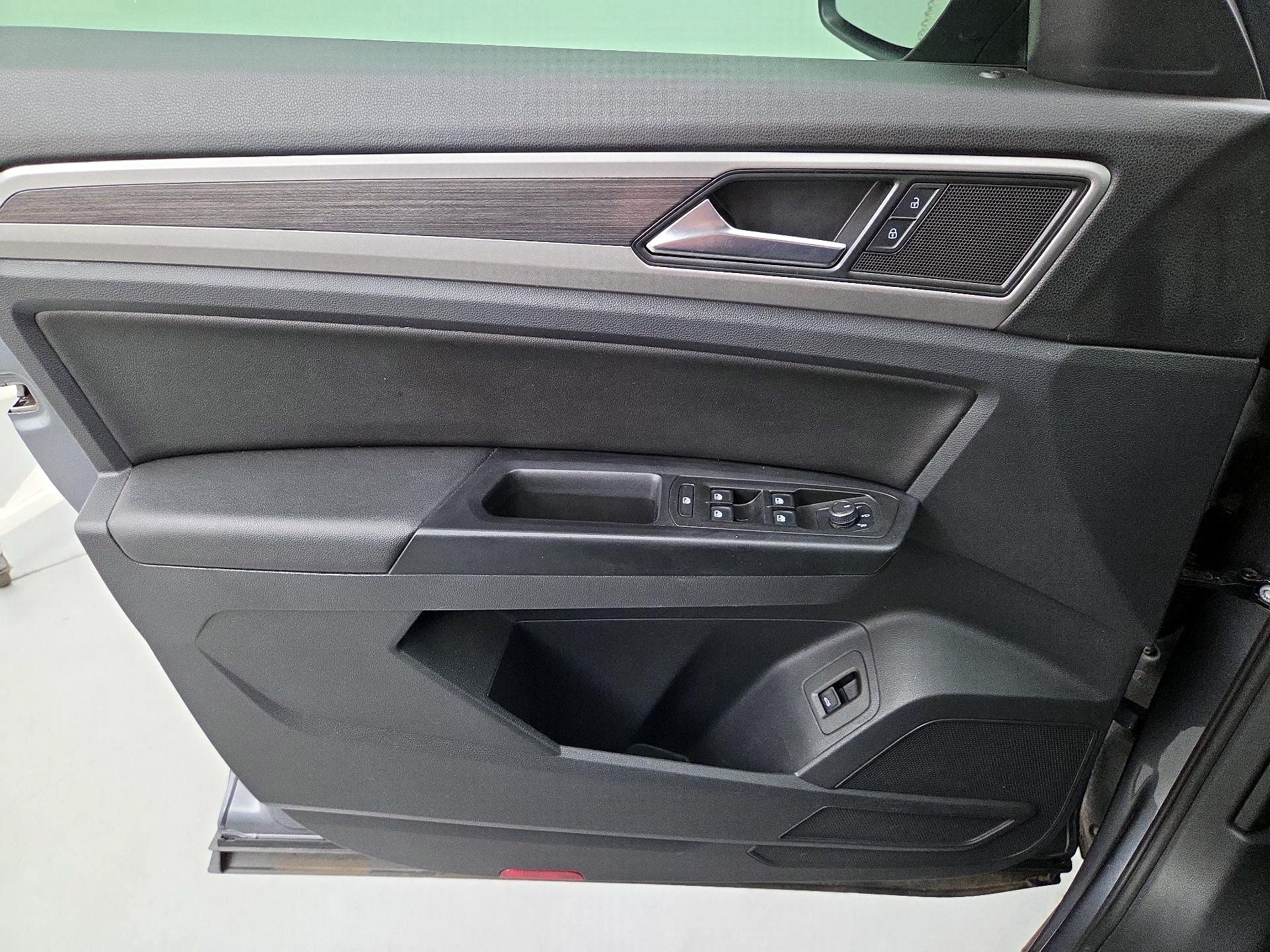 Thumbnail: 2021 Volkswagen Atlas - 12