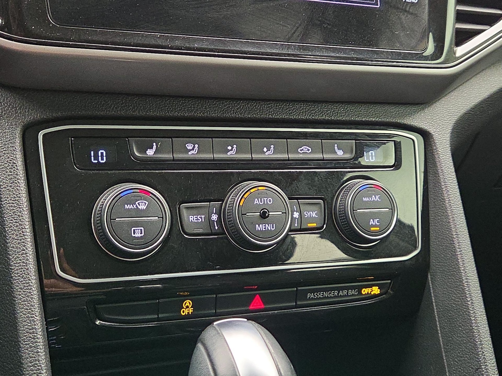 2021 Volkswagen Atlas SEL - Photo 18