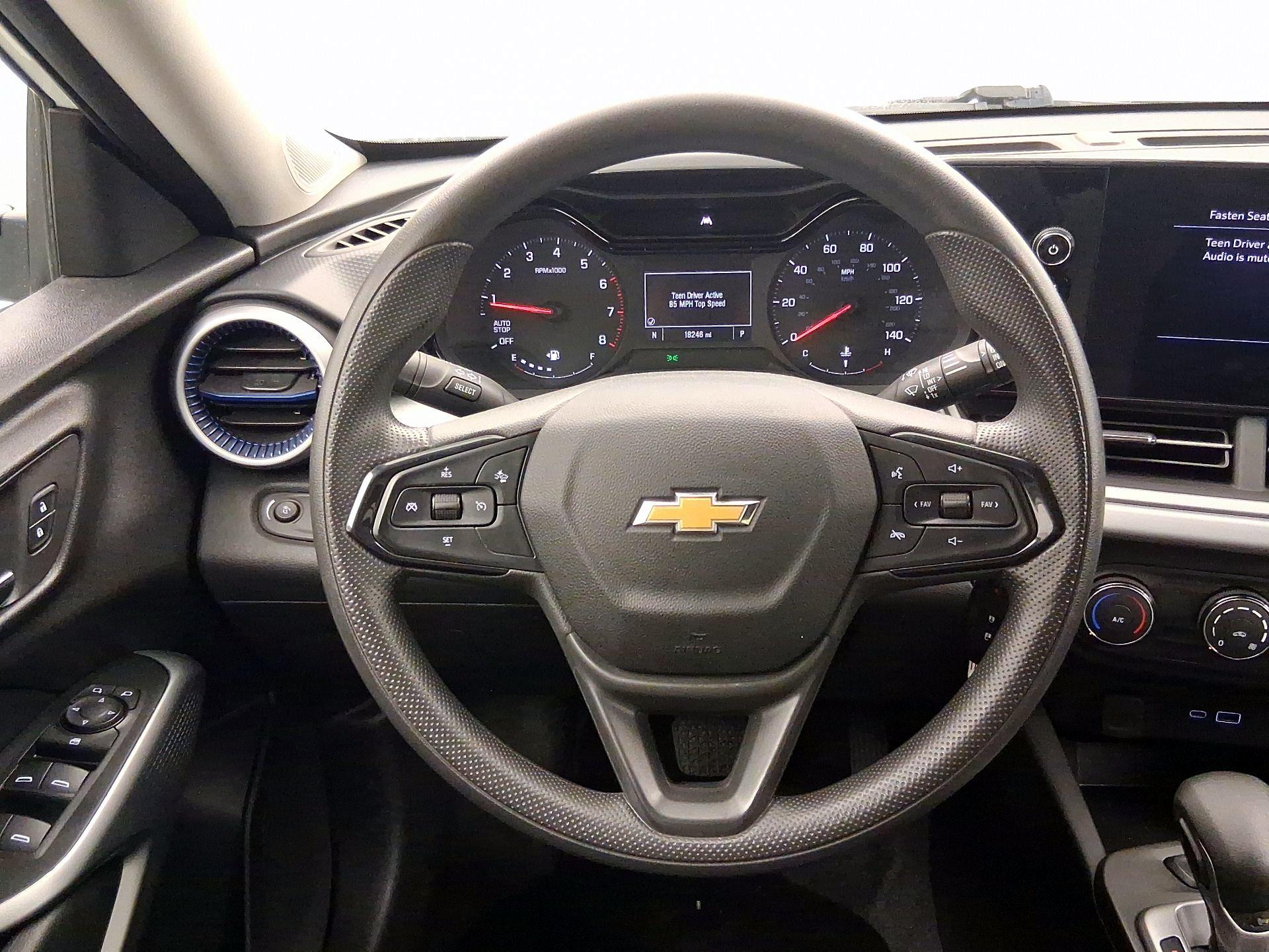 Thumbnail: 2024 Chevrolet Trax - 10