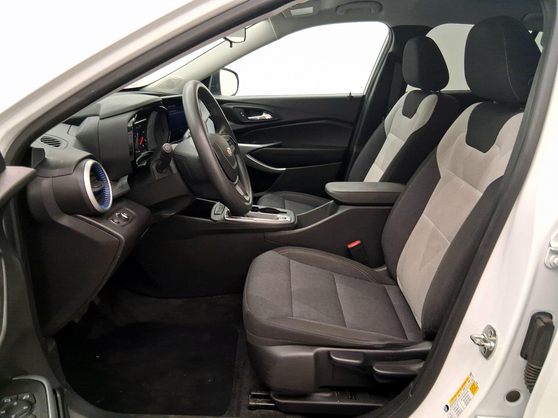 Thumbnail: 2024 Chevrolet Trax - 11