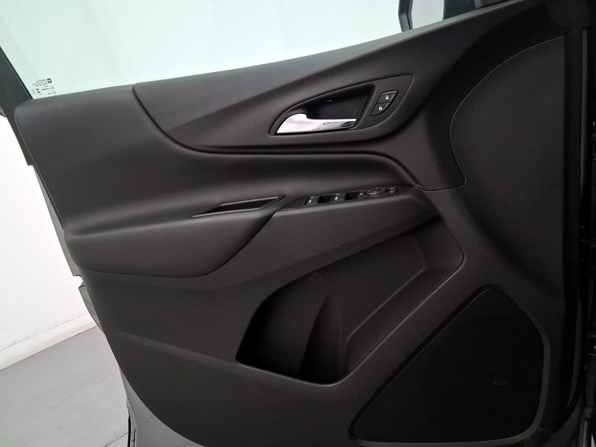 Thumbnail: 2023 Chevrolet Equinox - 12