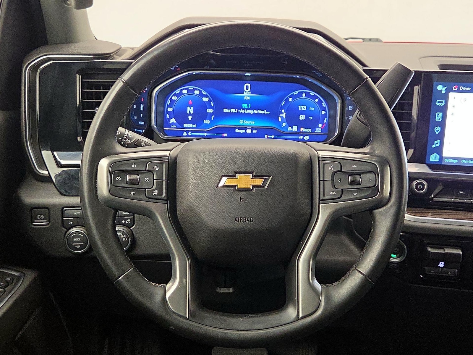 2023 Chevrolet Silverado 1500 LT - Photo 11