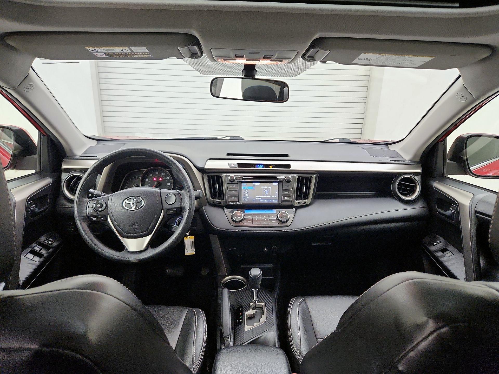 Thumbnail: 2015 Toyota RAV4 - 9