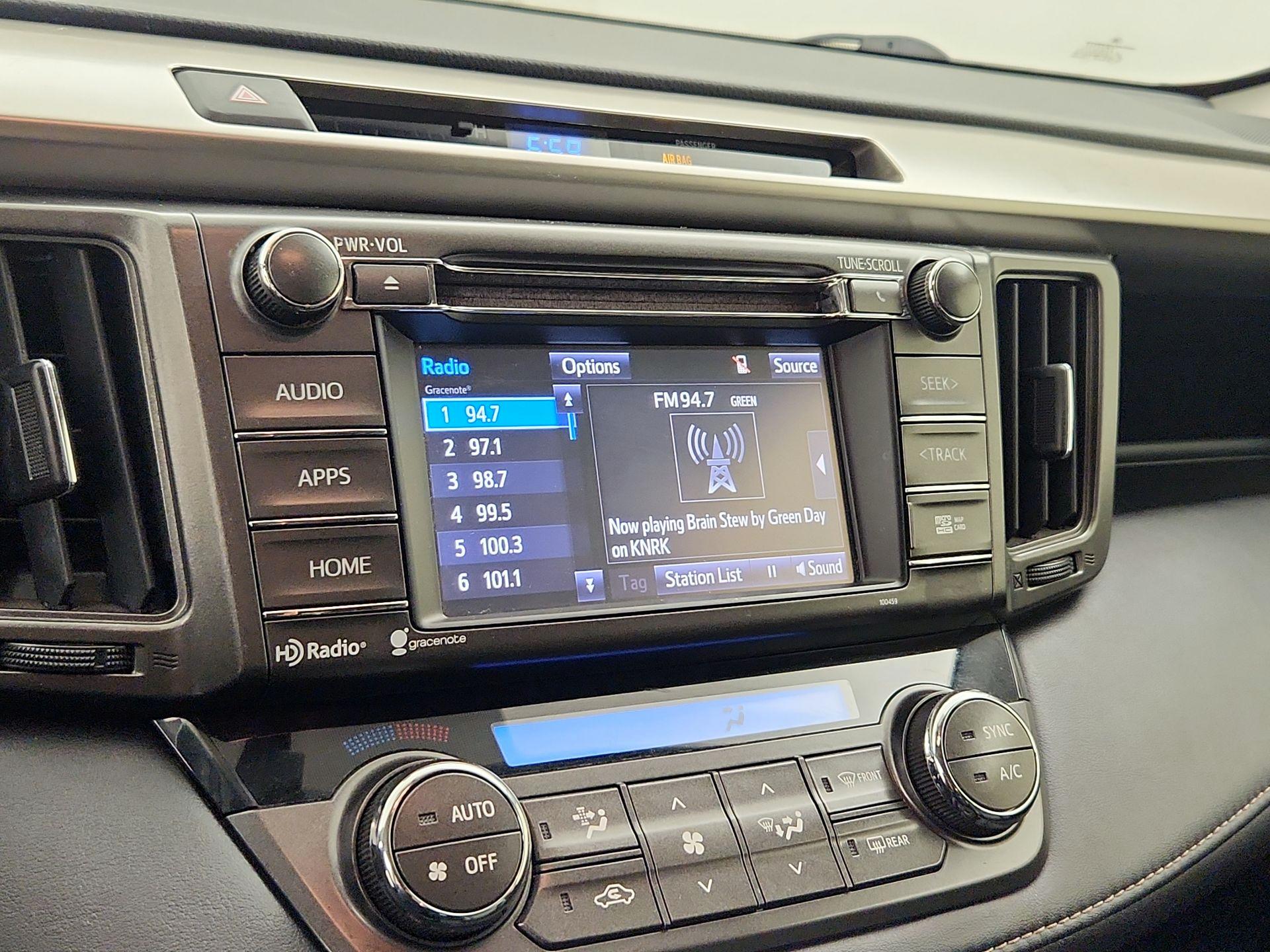 Thumbnail: 2015 Toyota RAV4 - 15