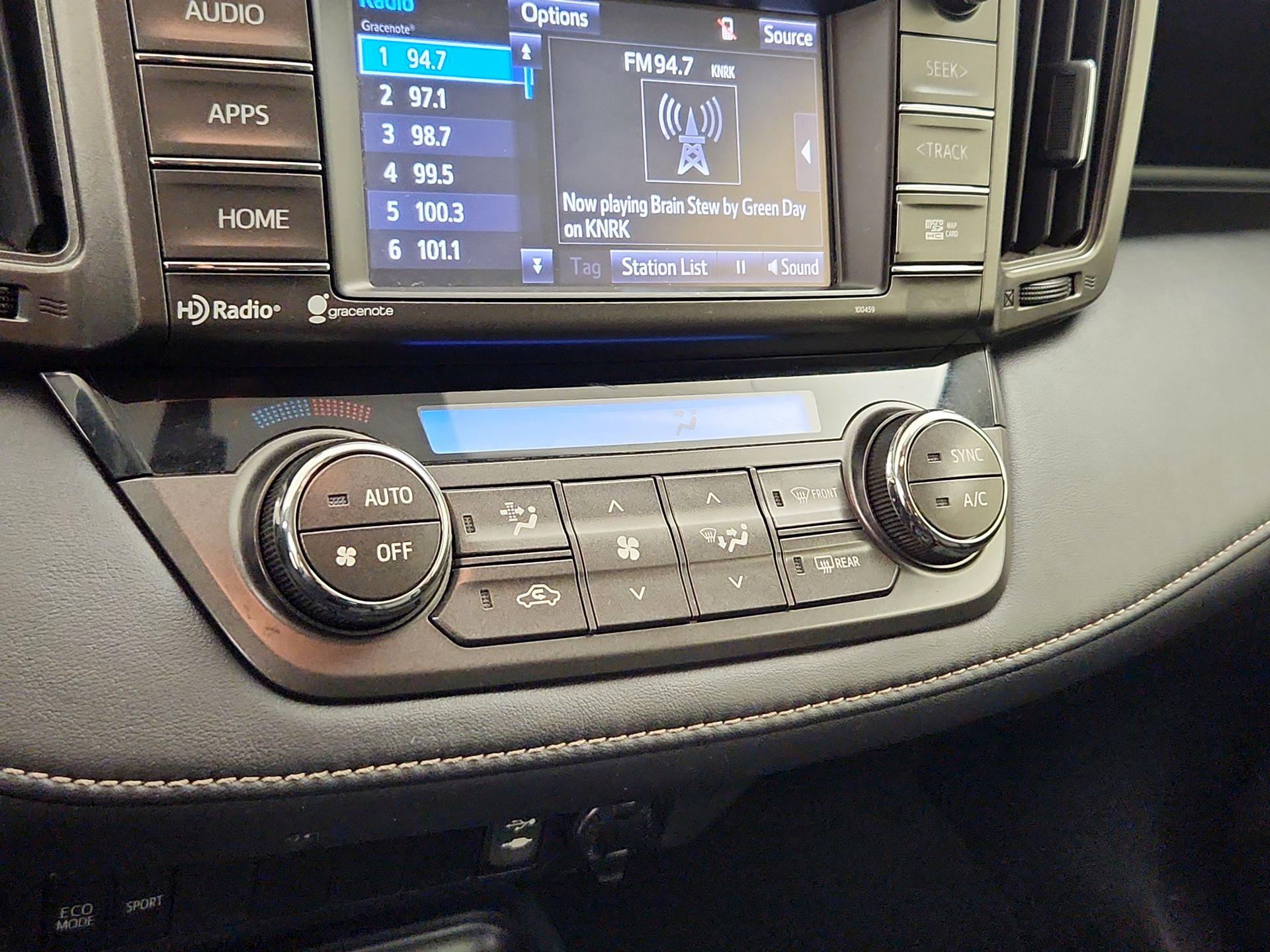 Thumbnail: 2015 Toyota RAV4 - 16