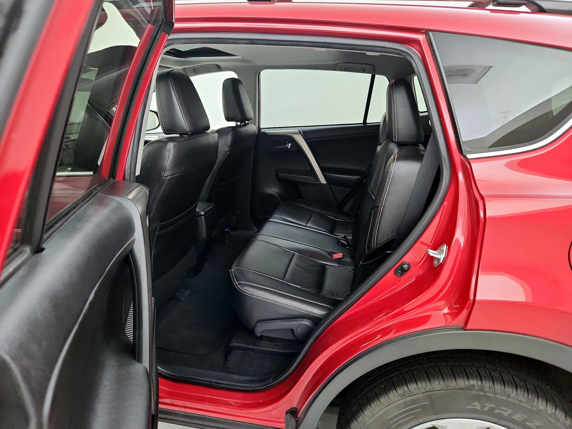 Thumbnail: 2015 Toyota RAV4 - 20