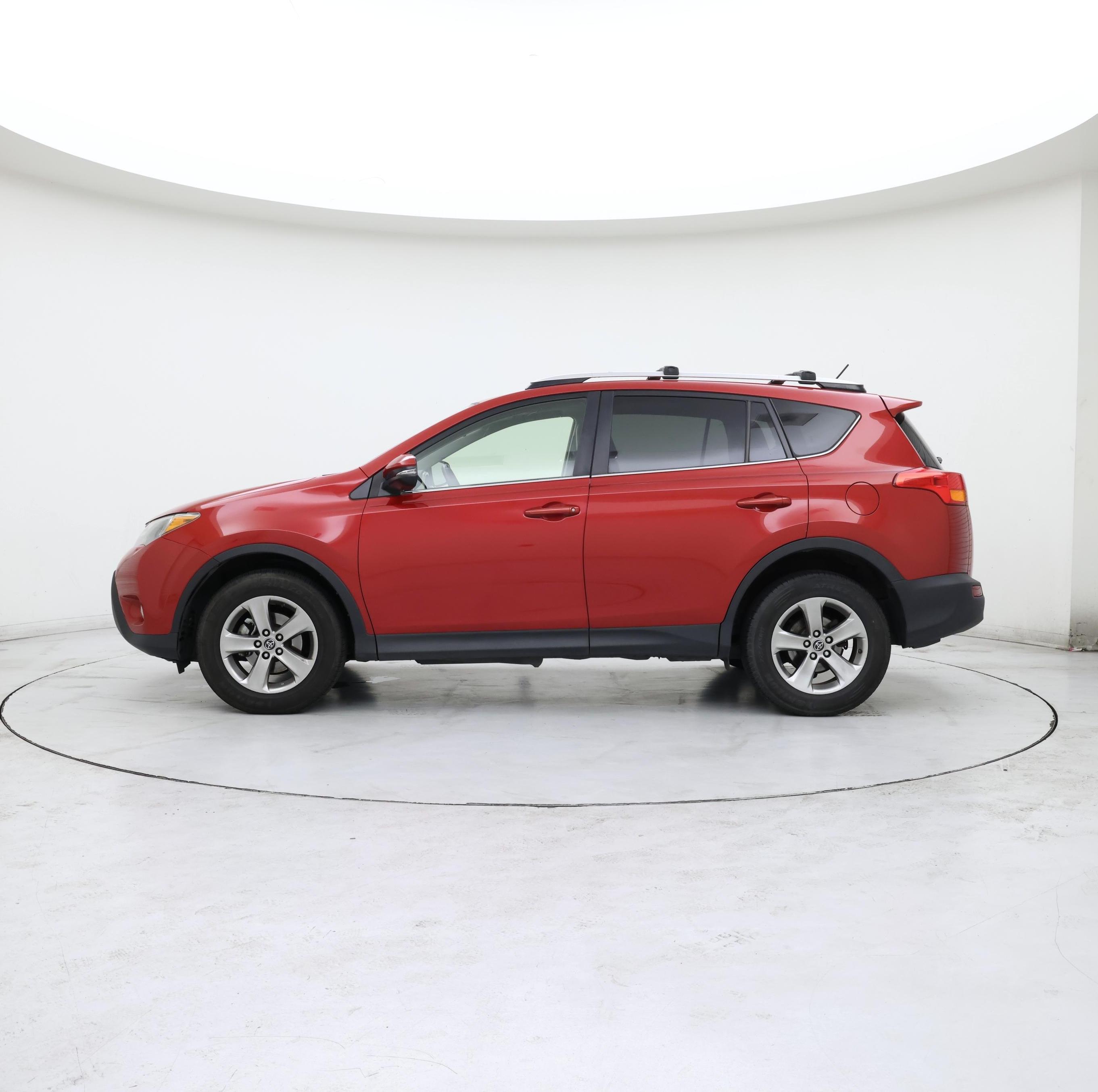 Thumbnail: 2015 Toyota RAV4 - 3