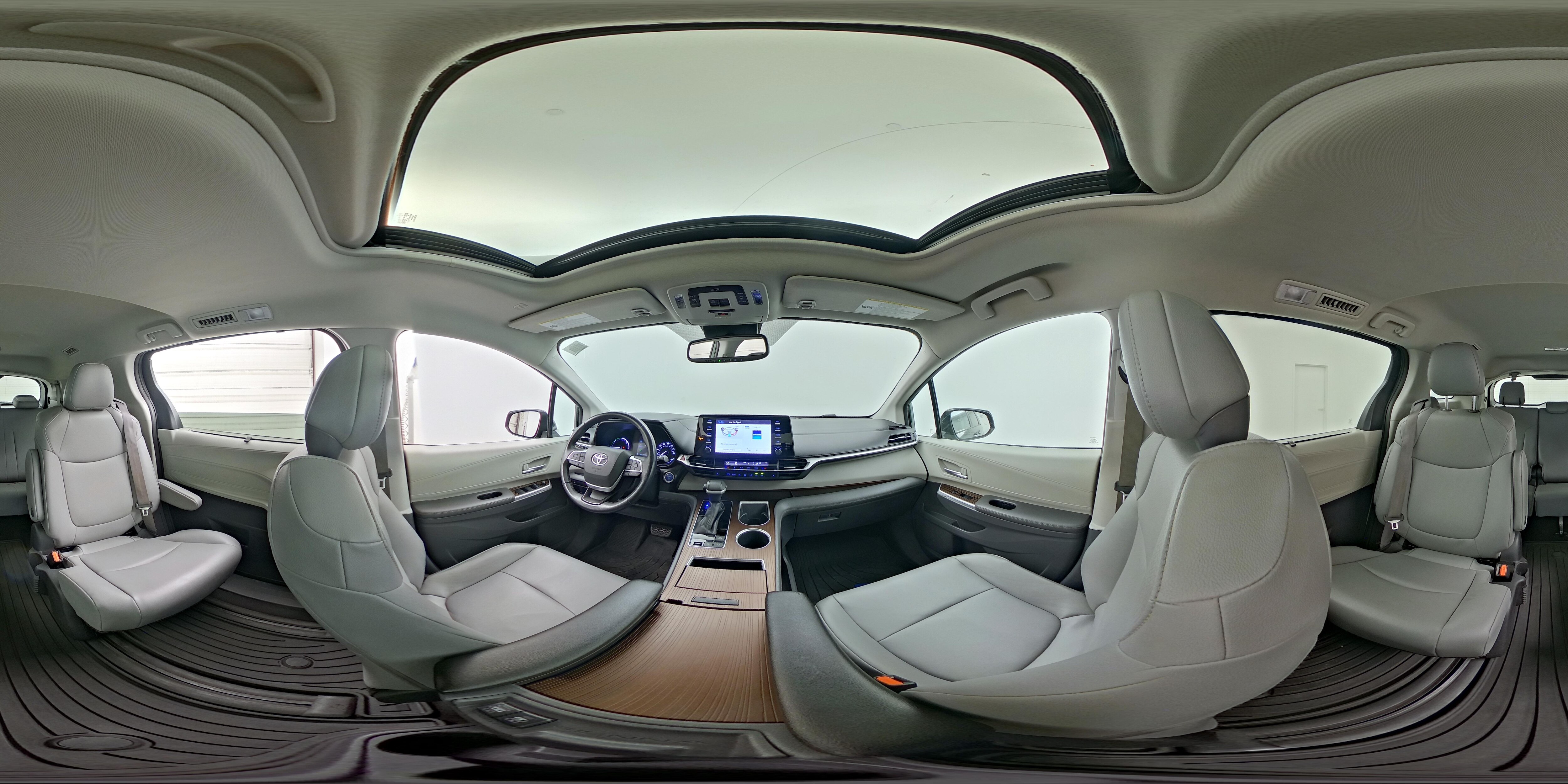 2022 Toyota Sienna XLE - Photo 28