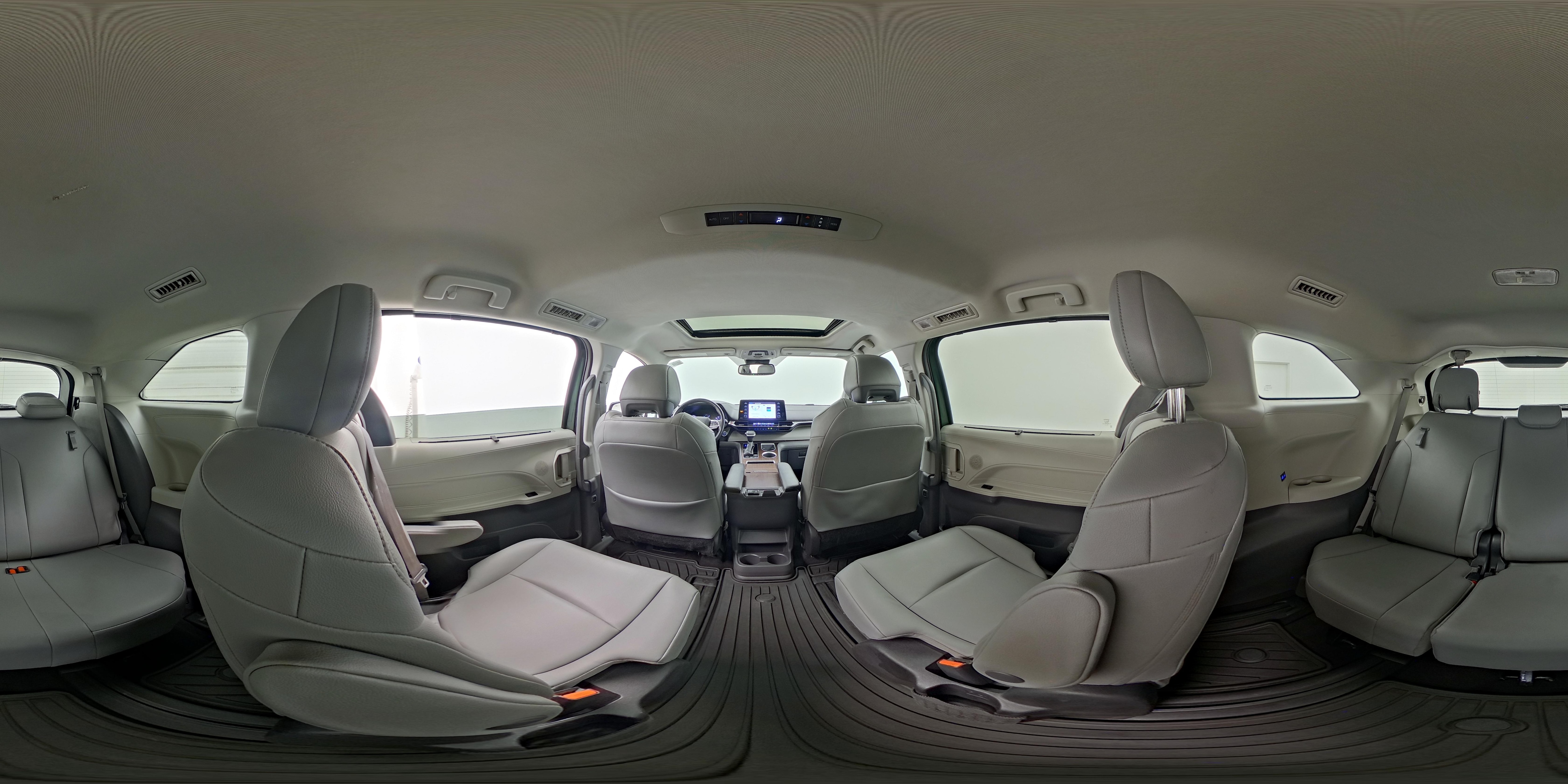 2022 Toyota Sienna XLE - Photo 29