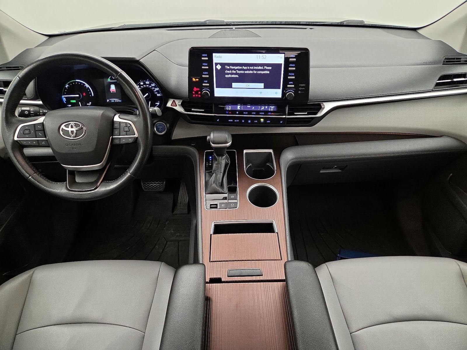 2022 Toyota Sienna XLE - Photo 10