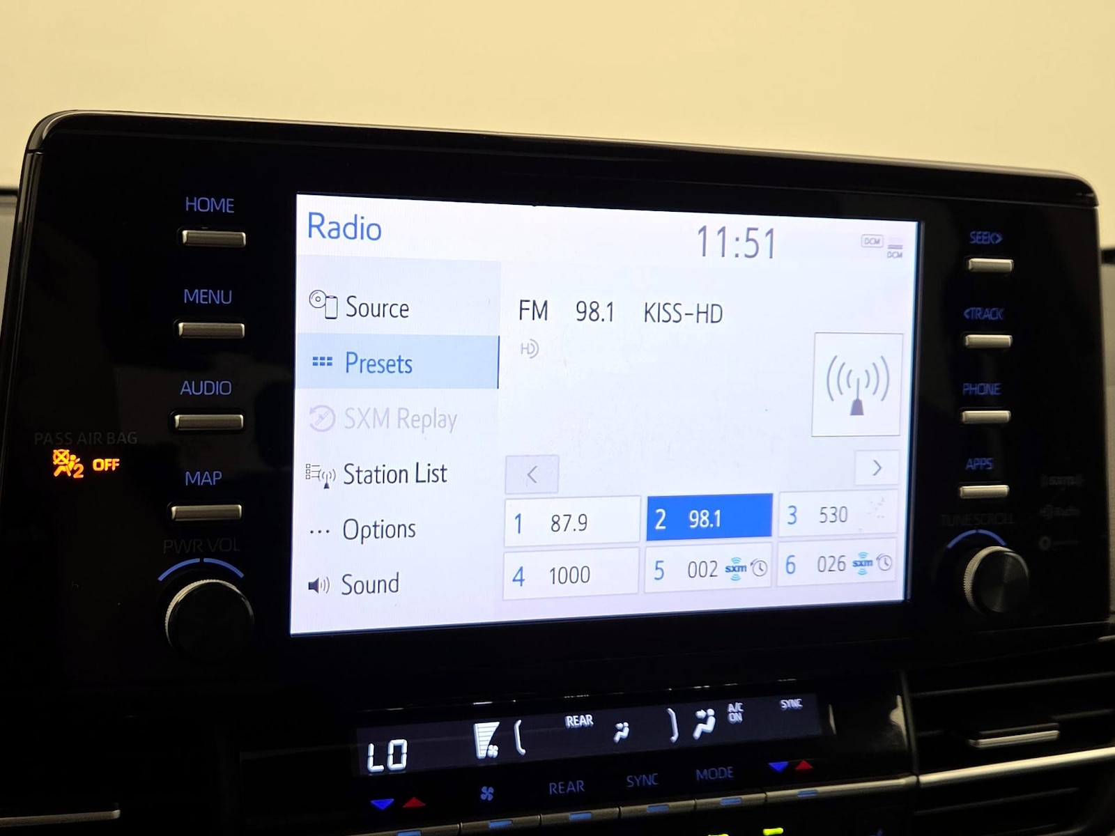 2022 Toyota Sienna XLE - Photo 17
