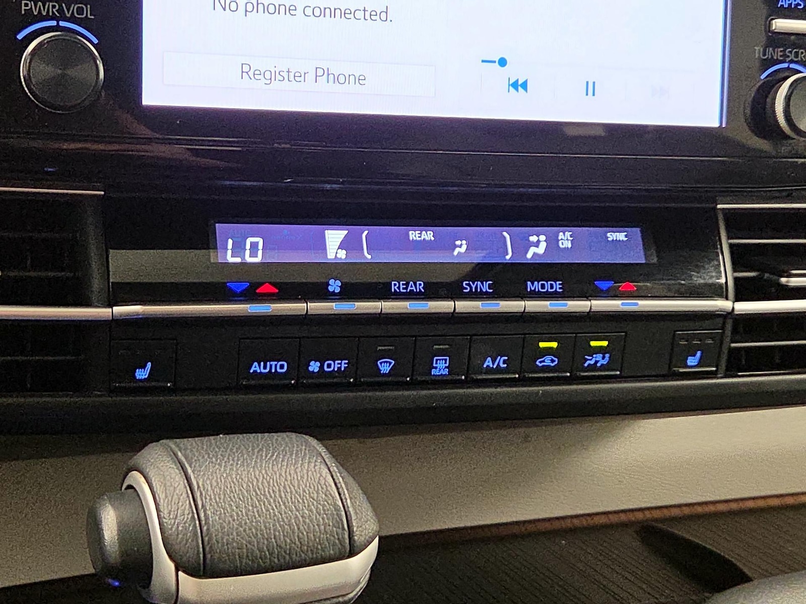 2022 Toyota Sienna XLE - Photo 18