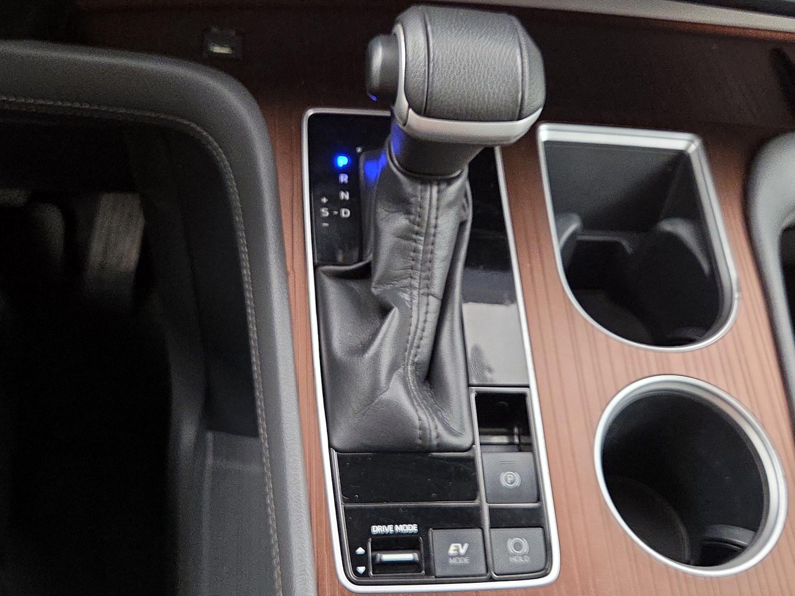 2022 Toyota Sienna XLE - Photo 19