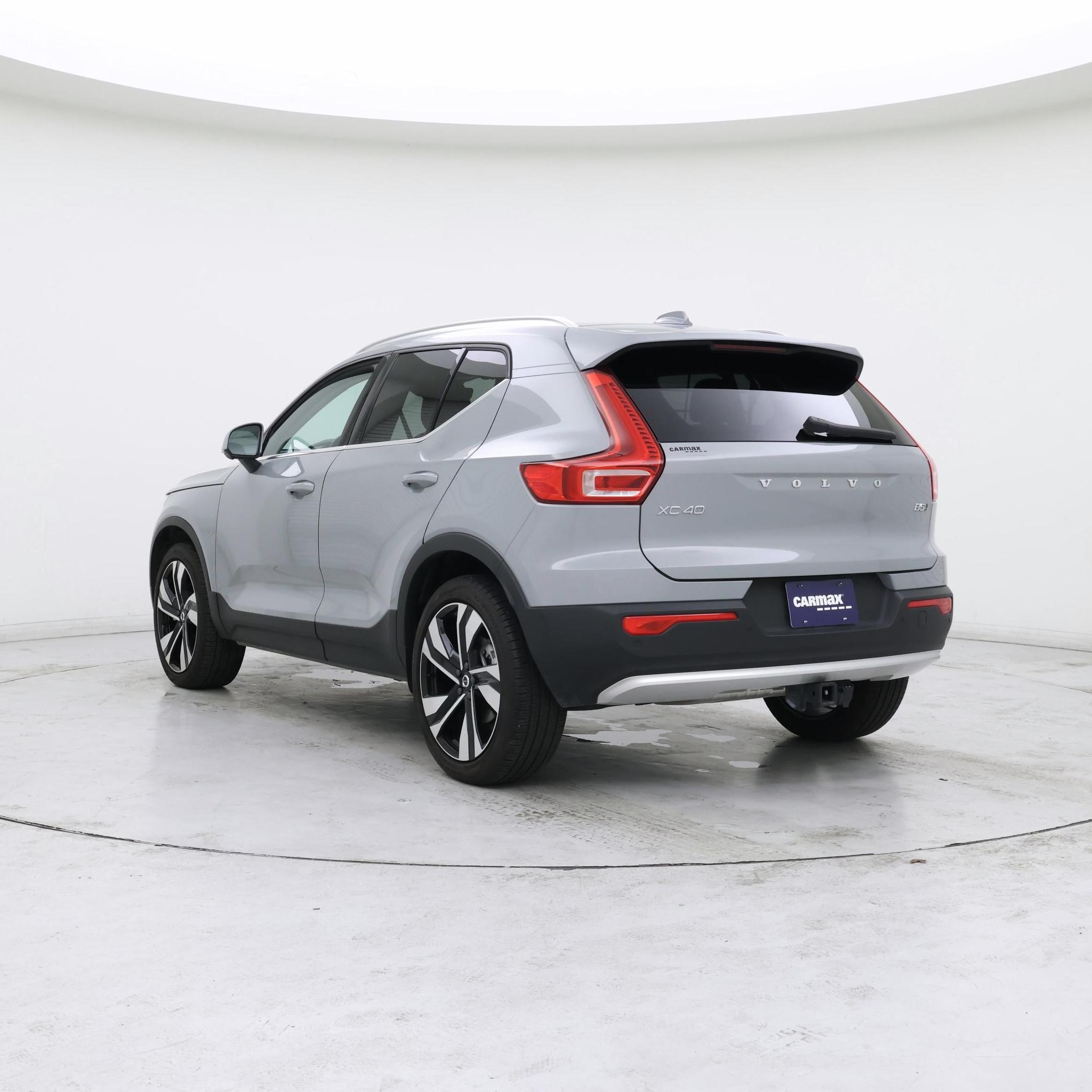Thumbnail: 2024 Volvo XC40 - 2