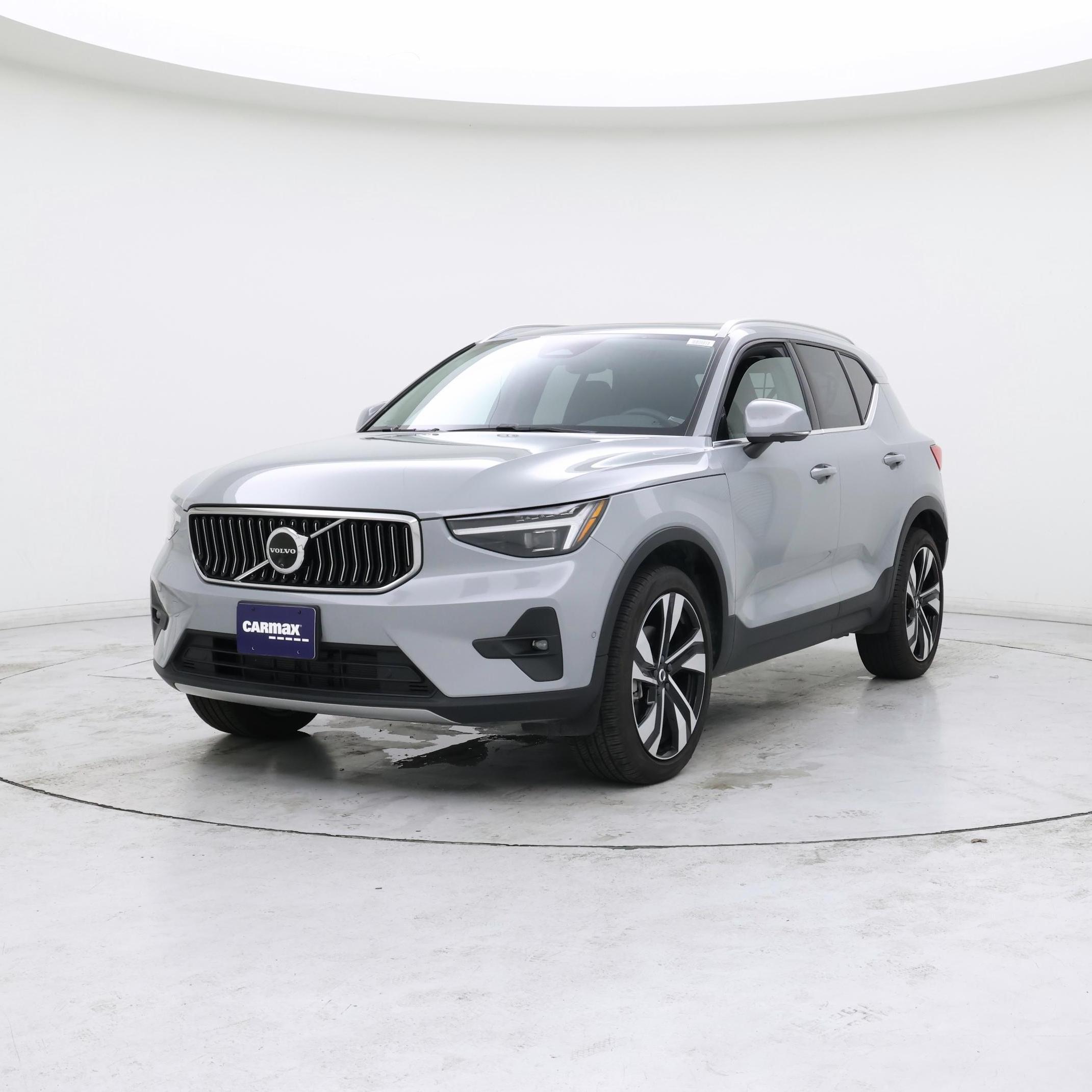 Thumbnail: 2024 Volvo XC40 - 4