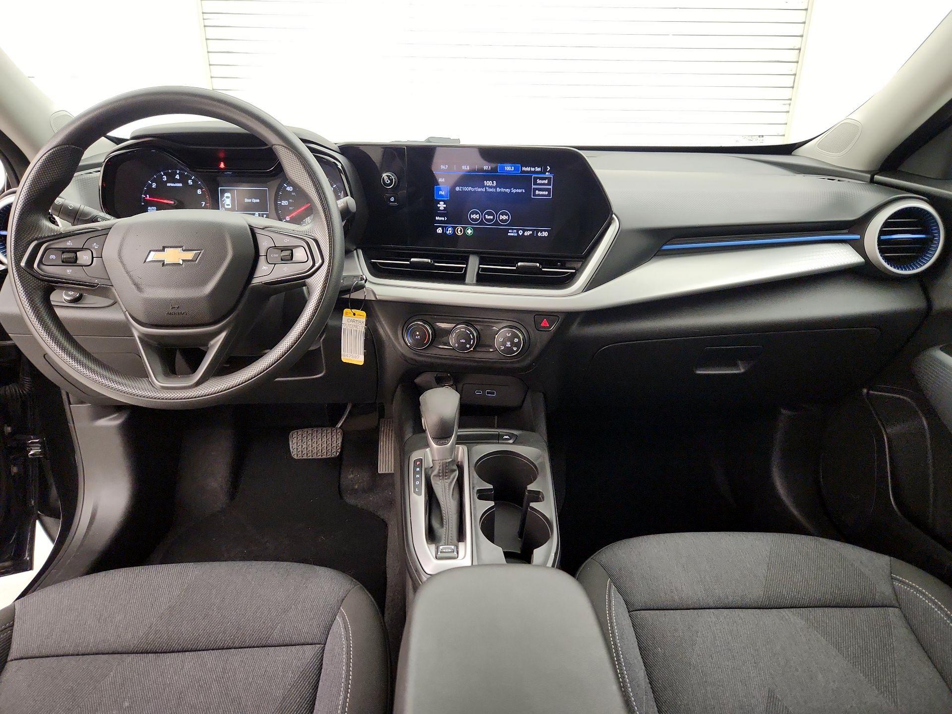 Thumbnail: 2024 Chevrolet Trax - 9