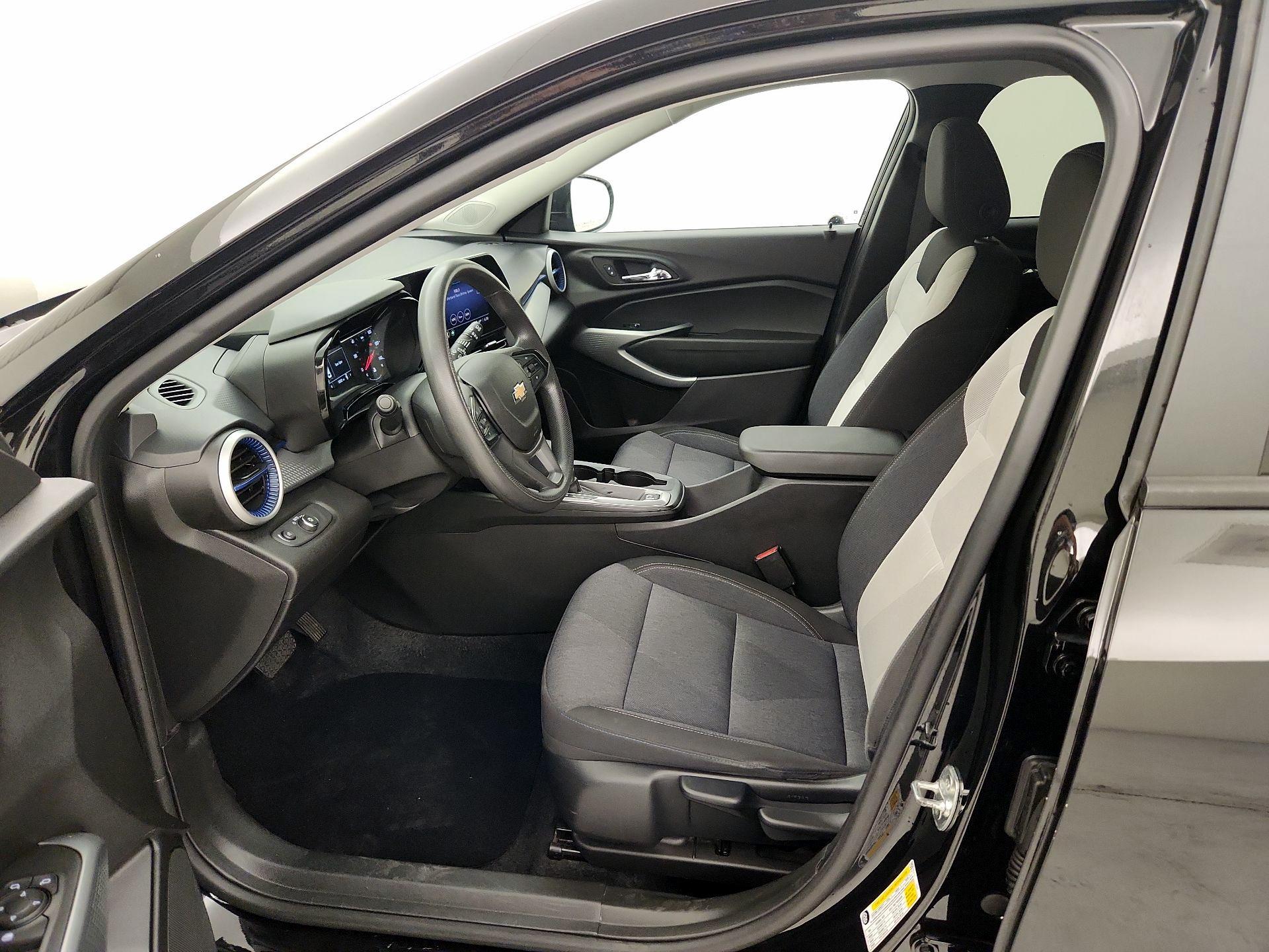 Thumbnail: 2024 Chevrolet Trax - 11