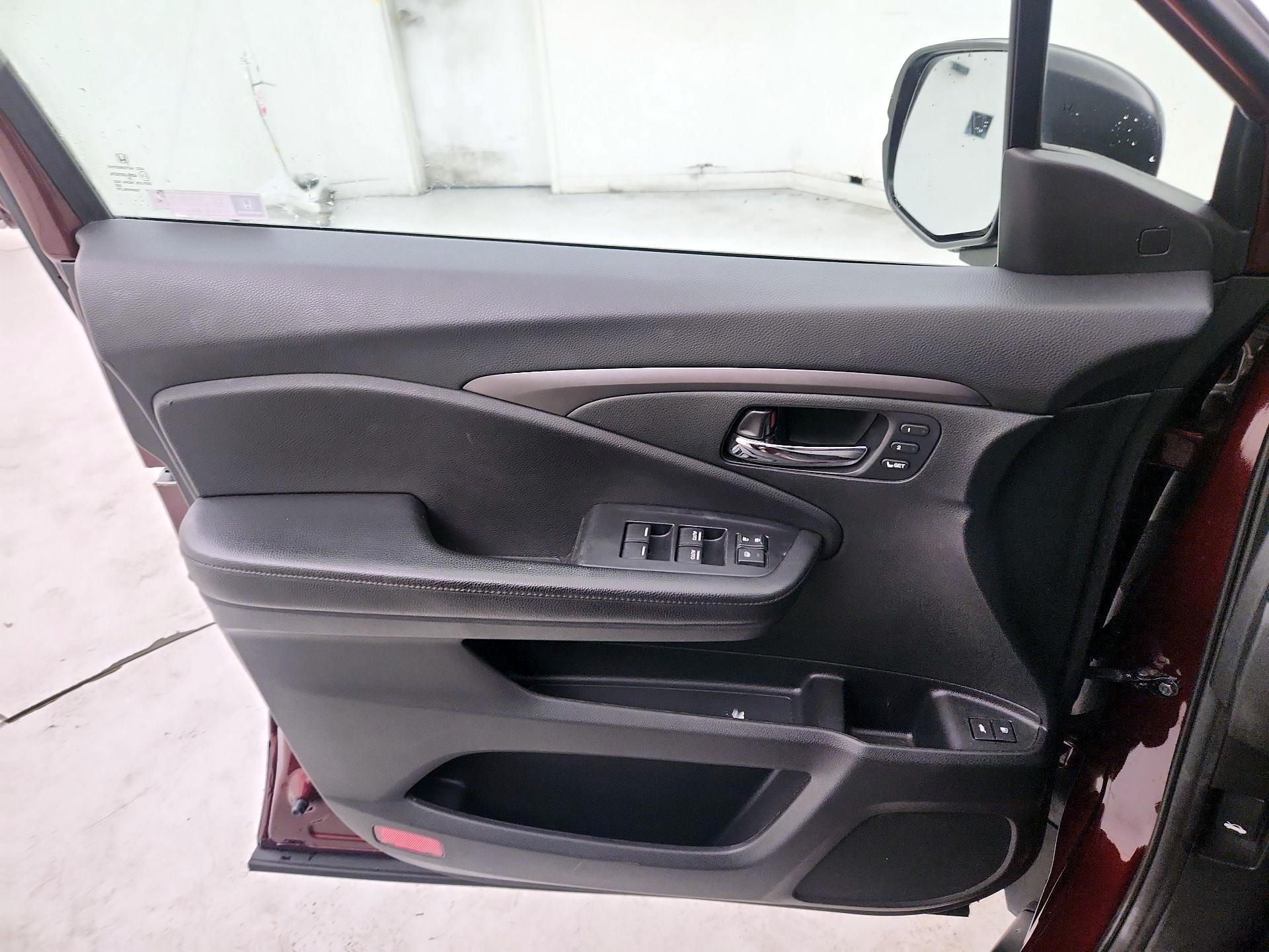 Thumbnail: 2019 Honda Passport - 12