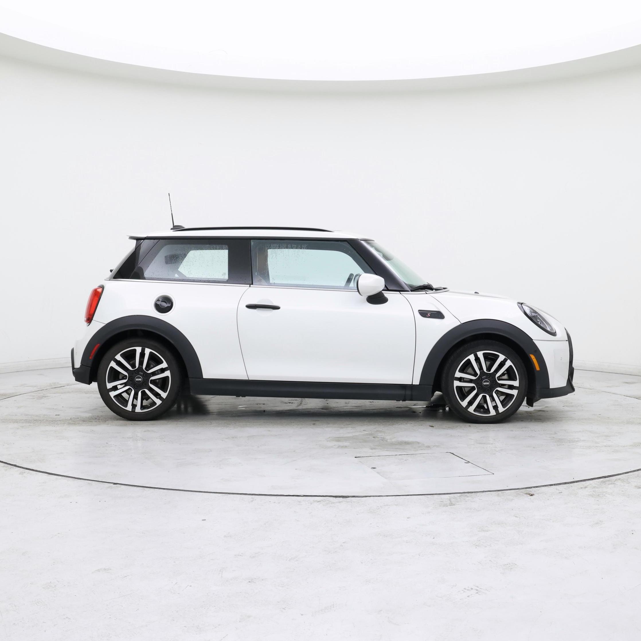 Thumbnail: 2023 MINI Cooper Hardtop - 7