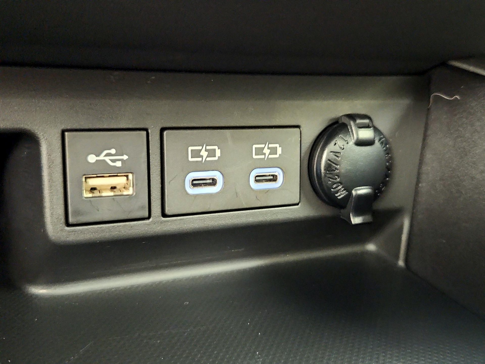 2023 Toyota Highlander XLE - Photo 19