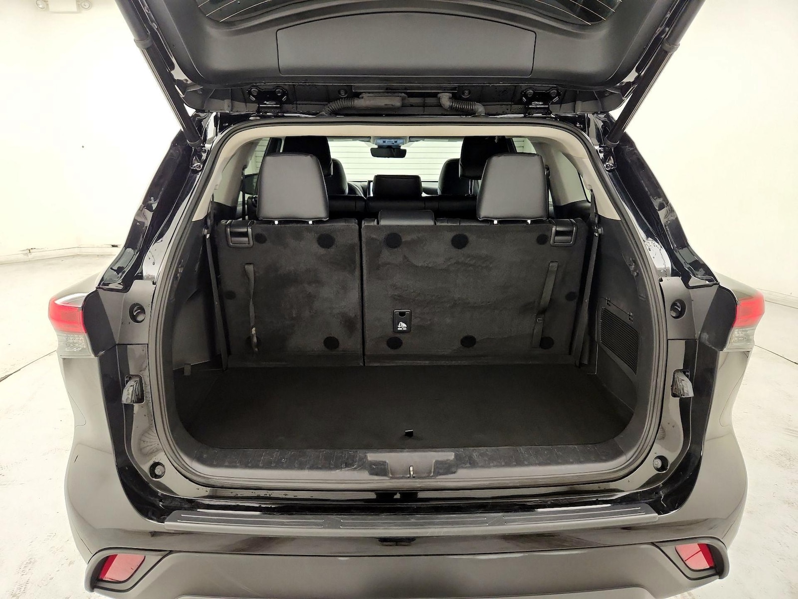 2023 Toyota Highlander XLE - Photo 23