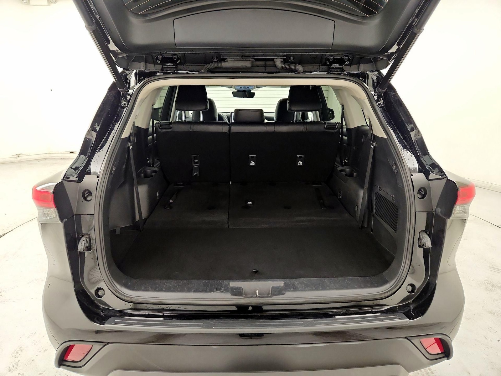 2023 Toyota Highlander XLE - Photo 24