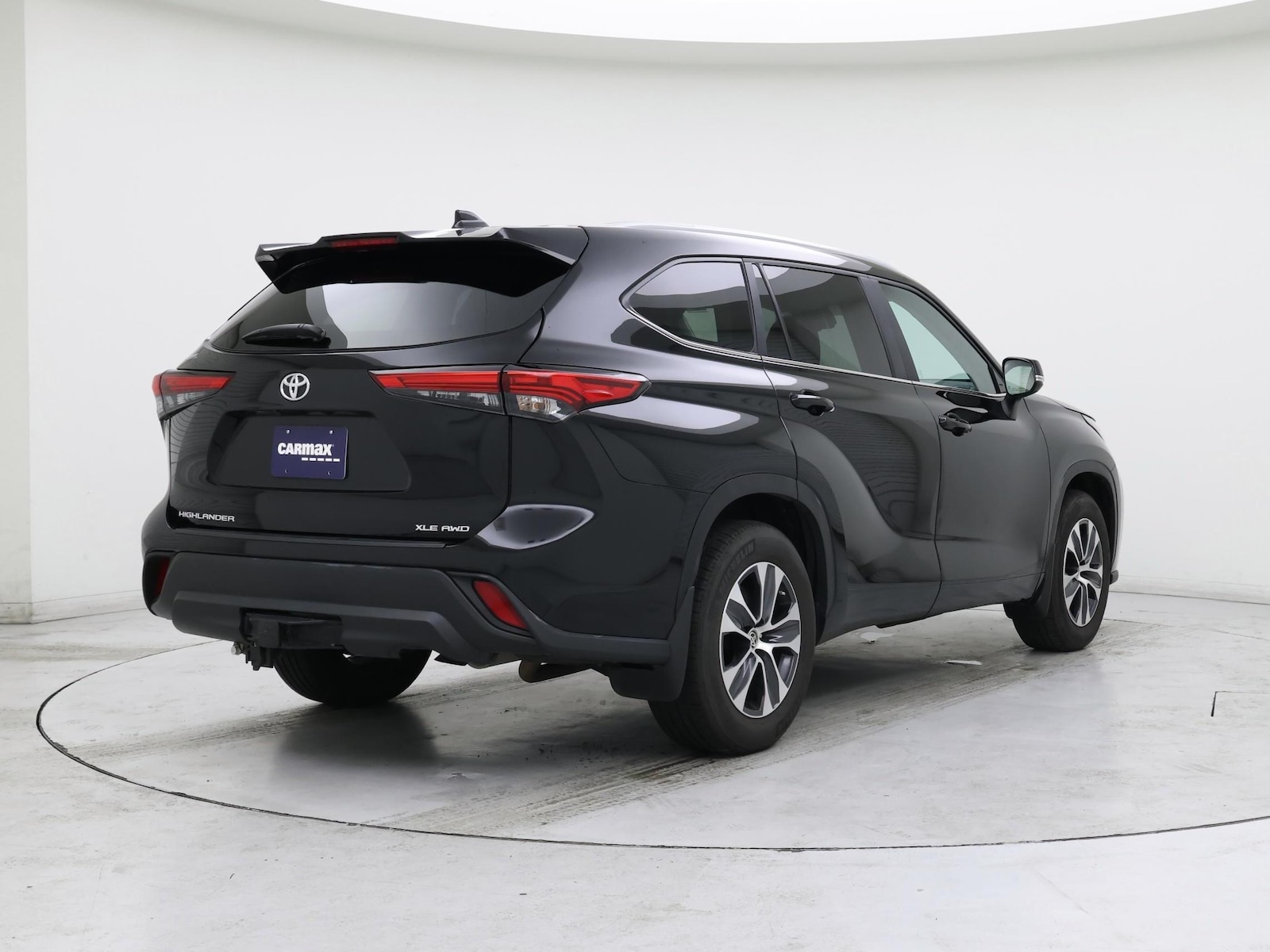 2023 Toyota Highlander XLE - Photo 9