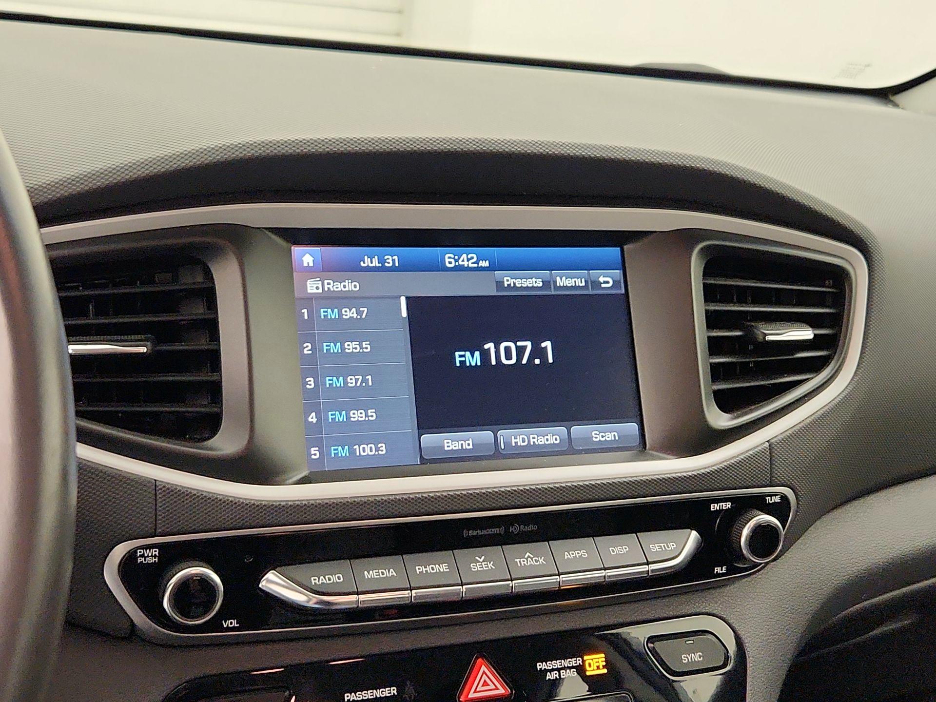 Thumbnail: 2017 Hyundai Ioniq - 15