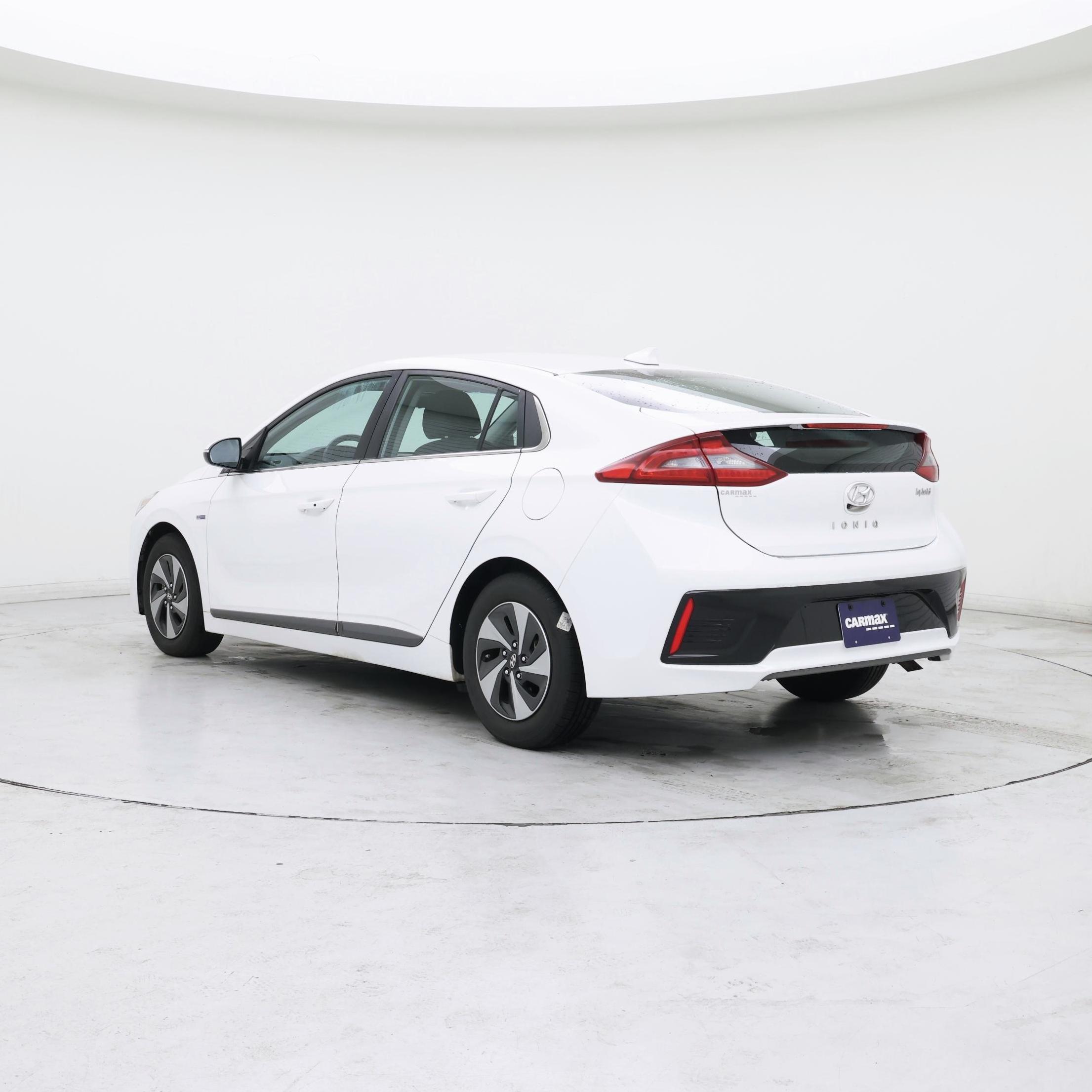 Thumbnail: 2017 Hyundai Ioniq - 2
