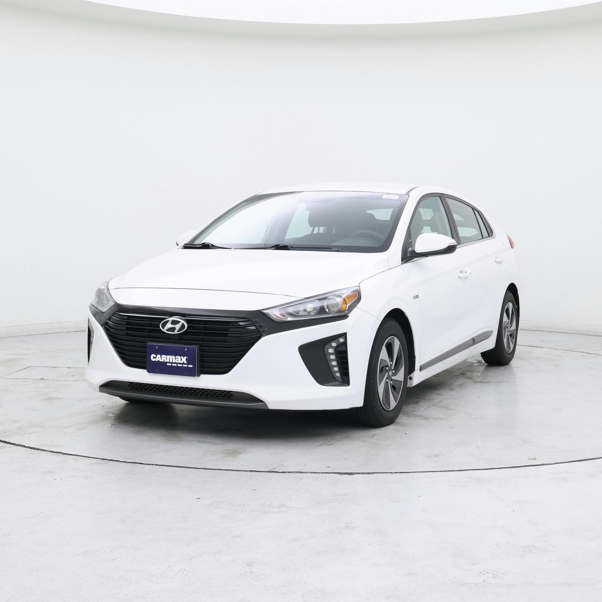 Thumbnail: 2017 Hyundai Ioniq - 4