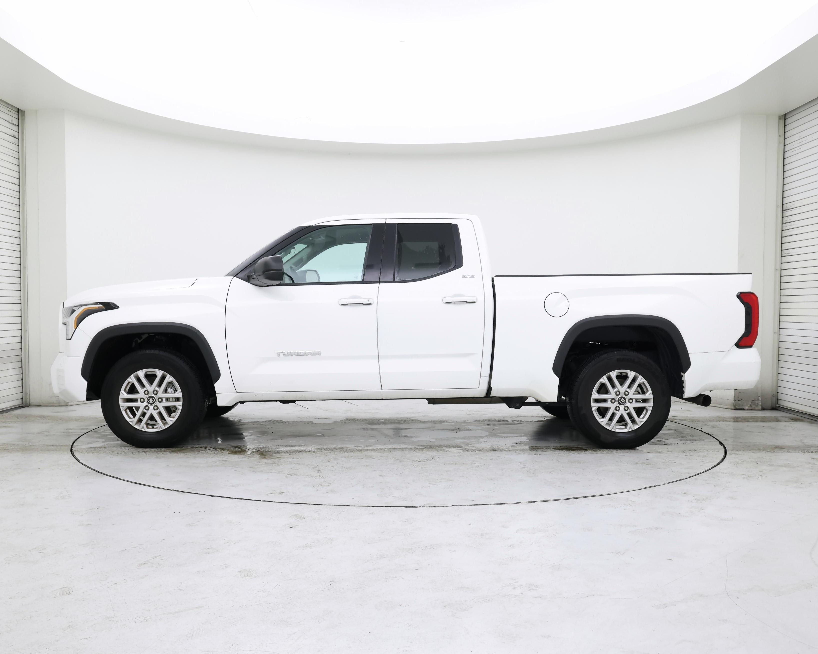 Thumbnail: 2022 Toyota Tundra - 3