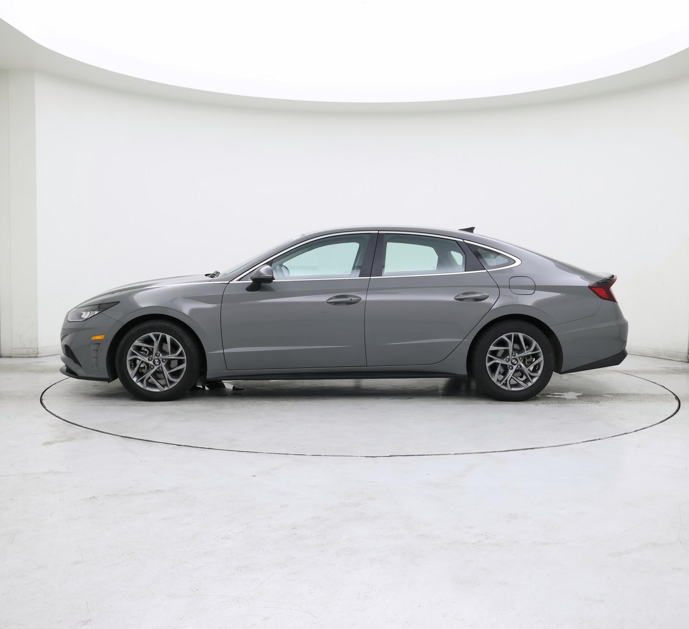 Thumbnail: 2023 Hyundai Sonata - 3