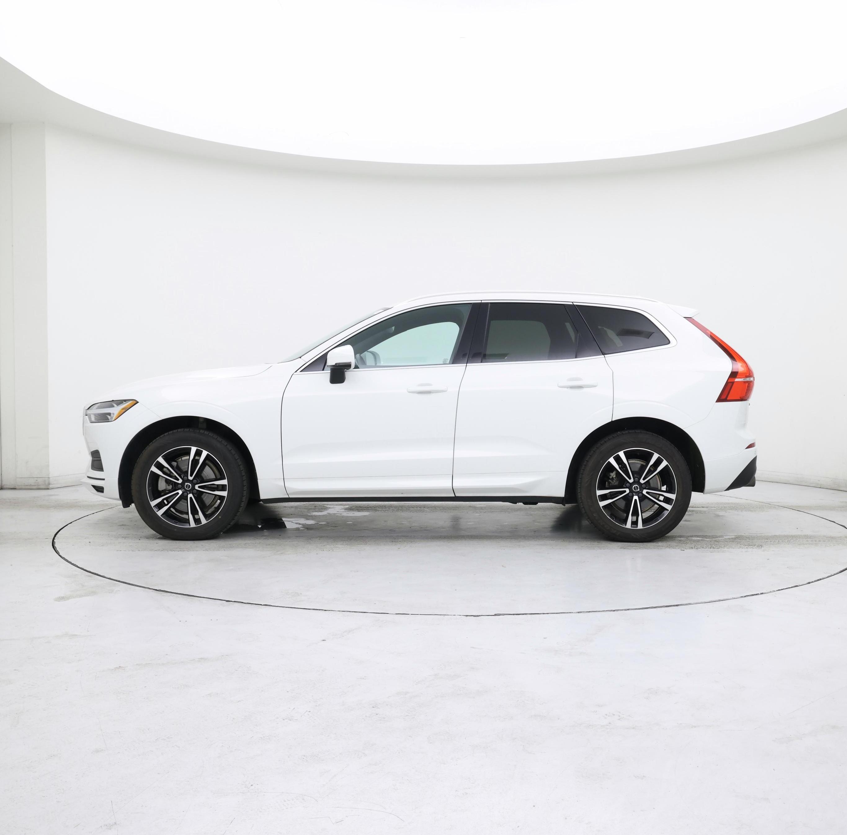 Thumbnail: 2020 Volvo XC60 - 3