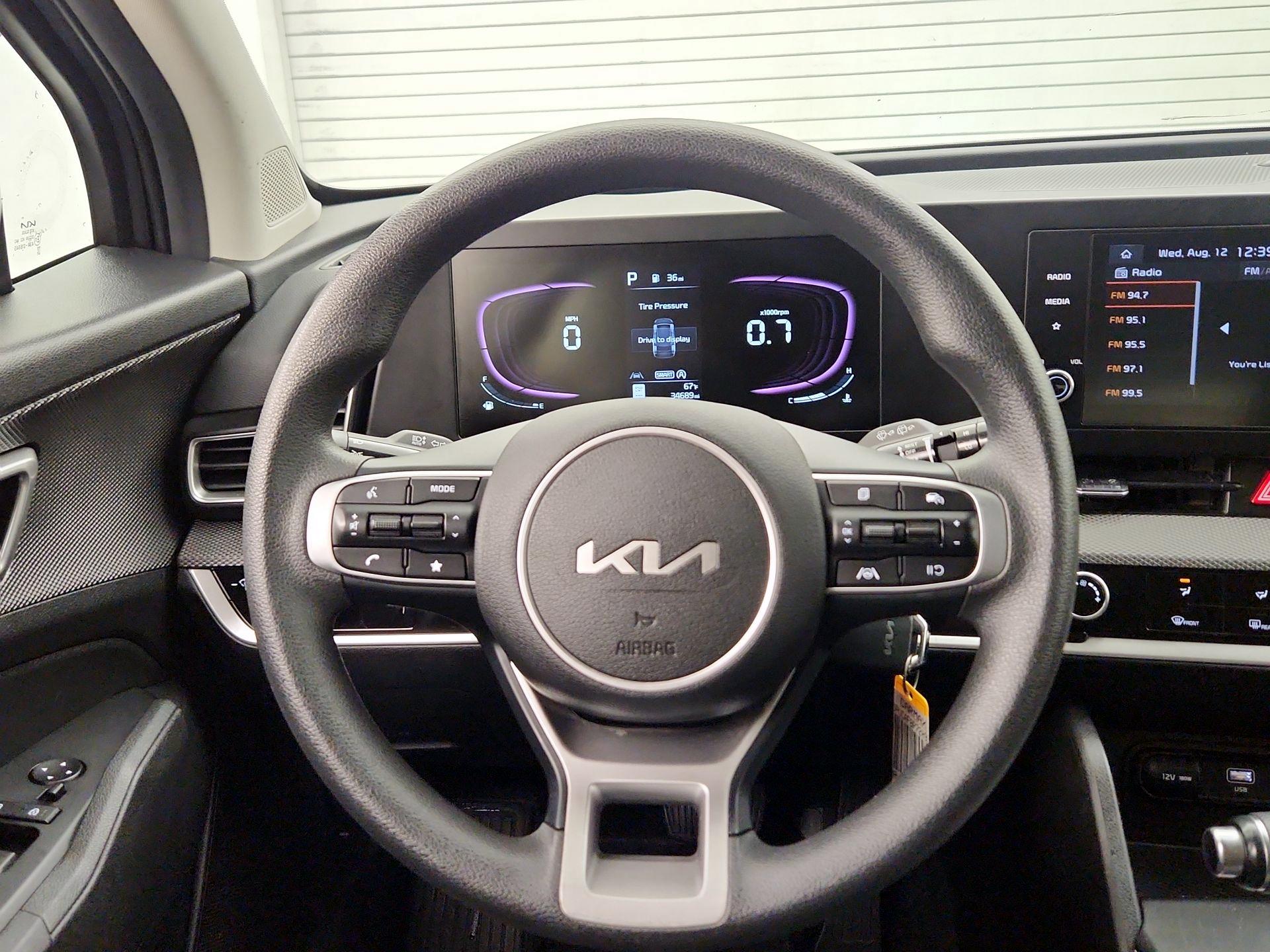 Thumbnail: 2023 Kia Sportage - 10