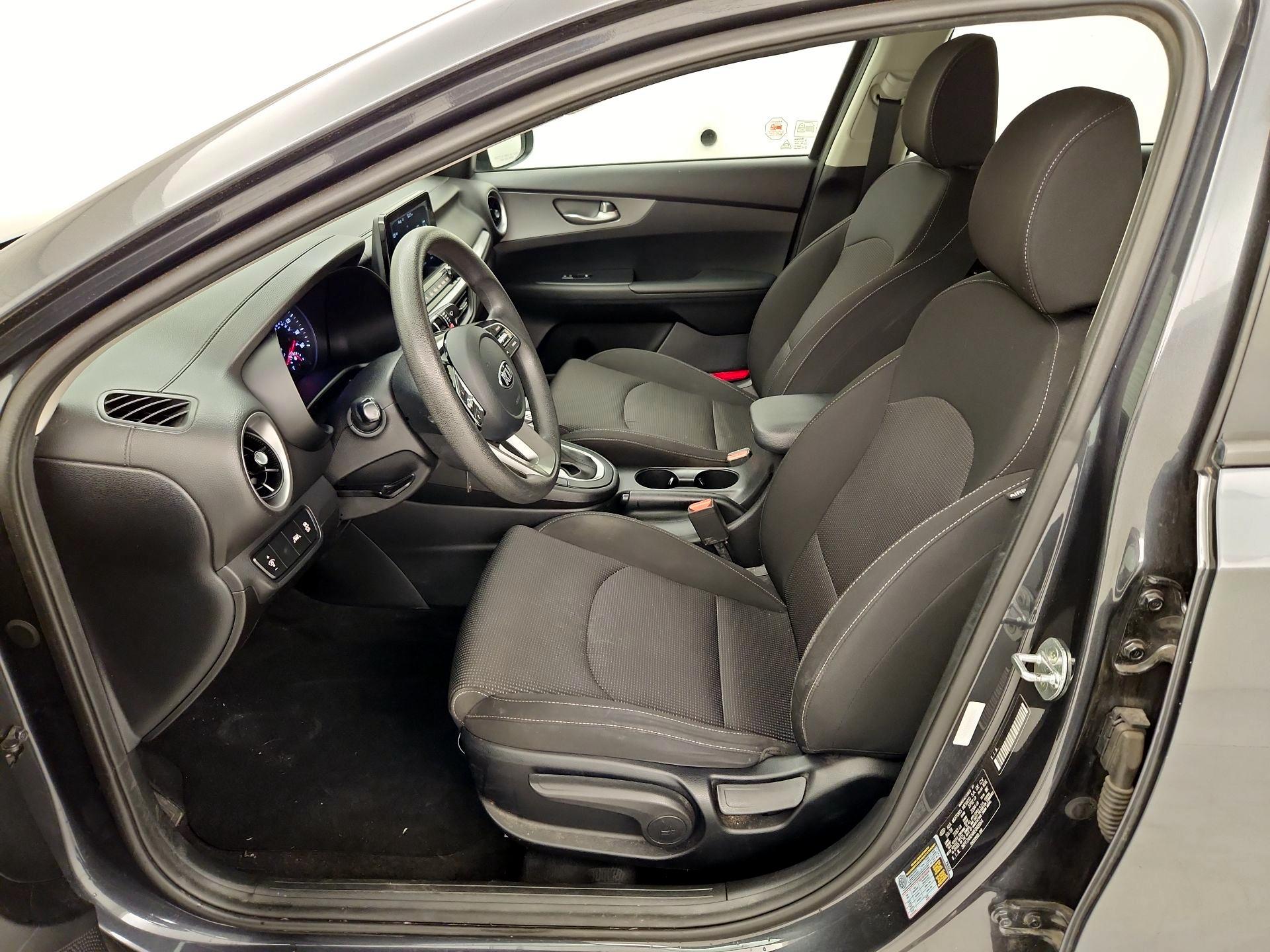 Thumbnail: 2019 Kia Forte - 11