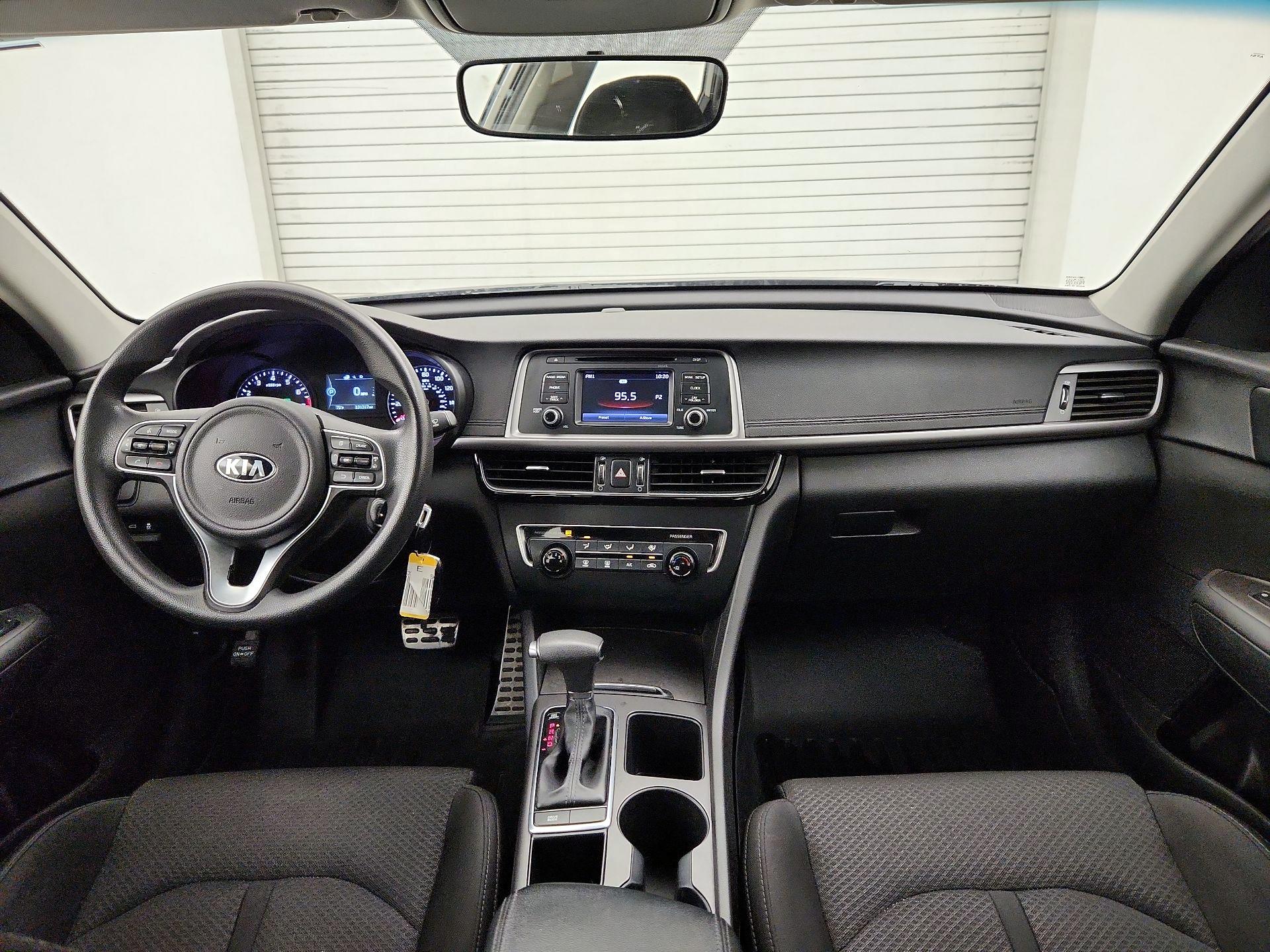 Thumbnail: 2016 Kia Optima - 9